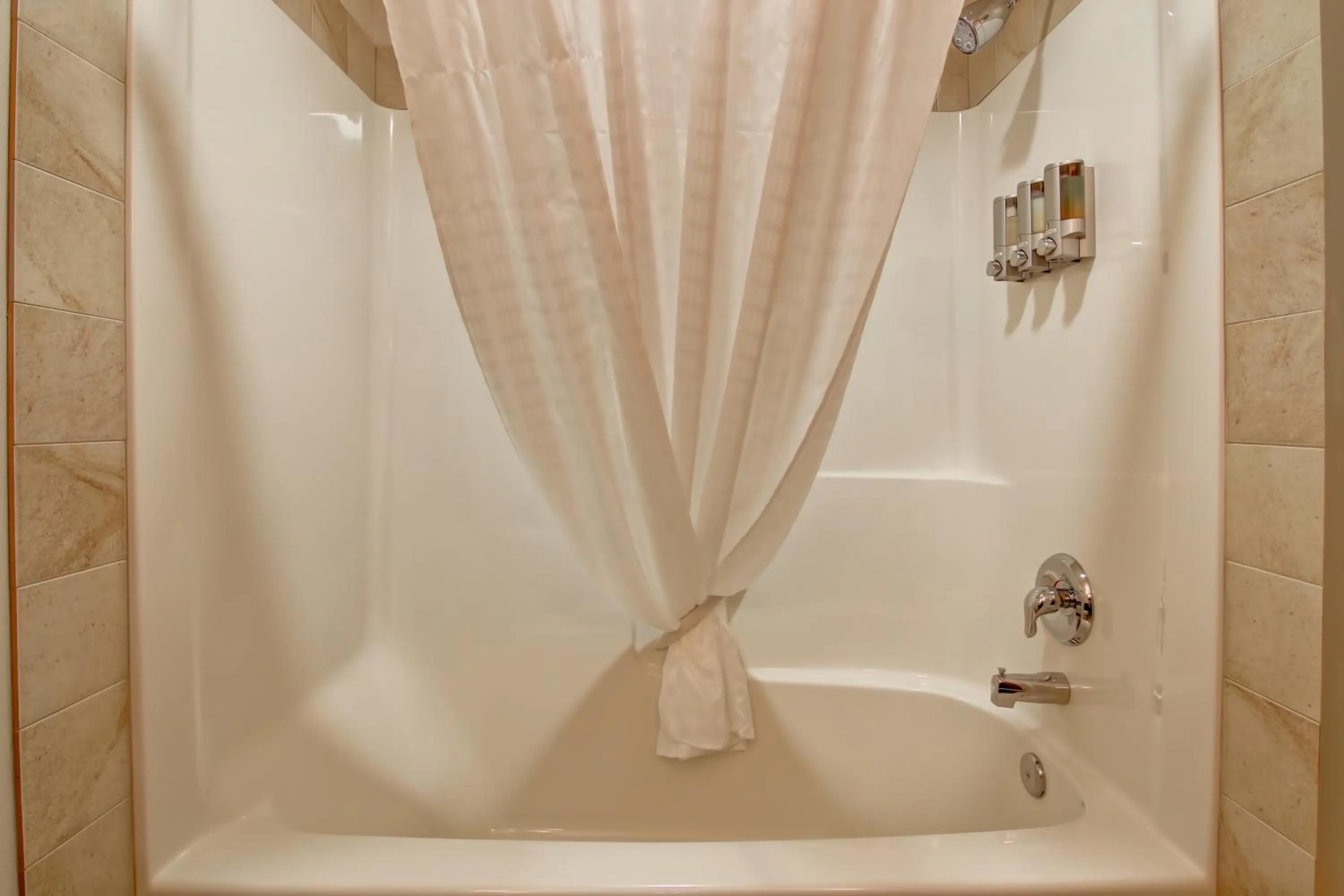 Shower in Canalta Hotel Humboldt