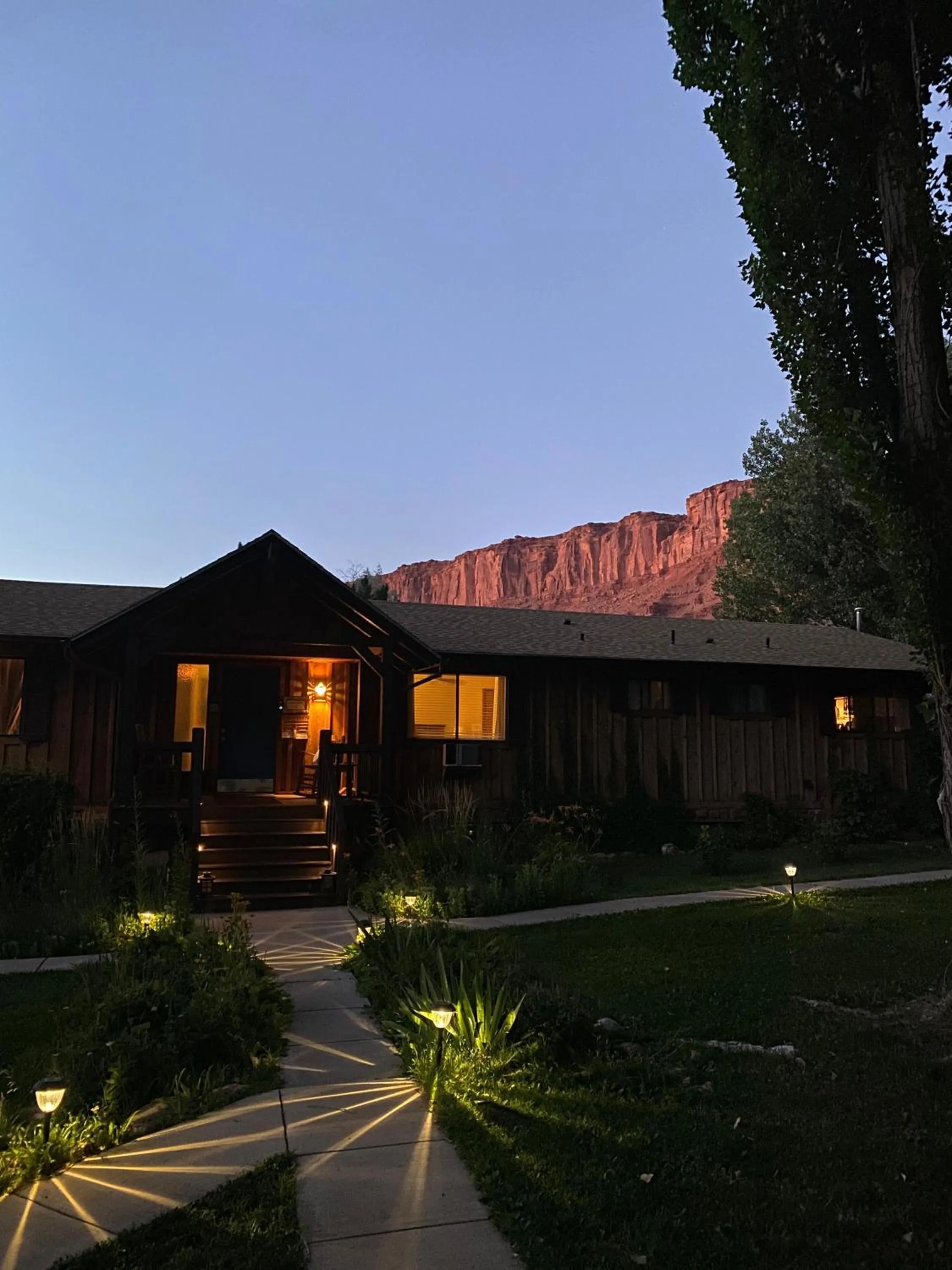 Night in Castle Valley Inn