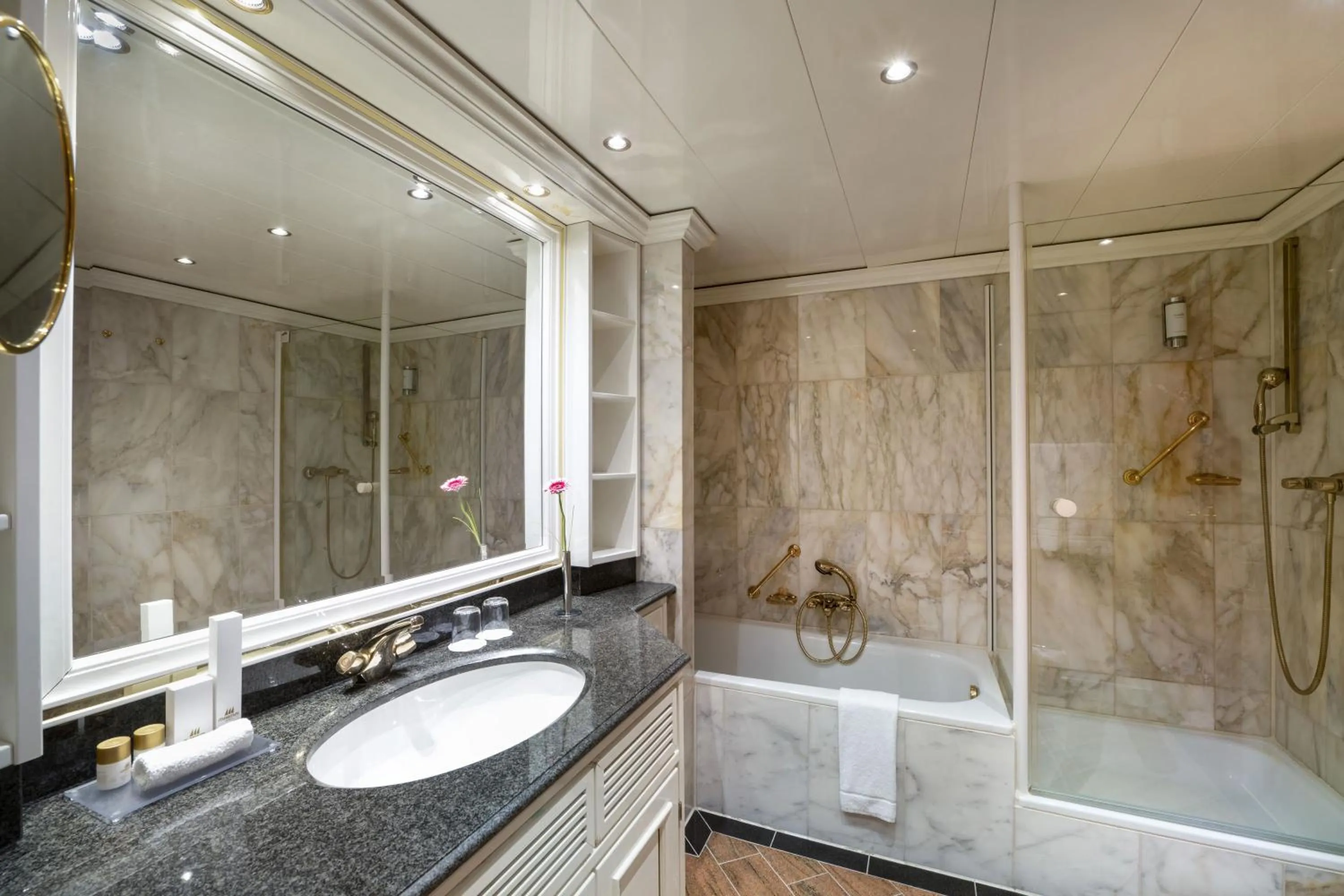 Bathroom in Maritim Hotel Stuttgart