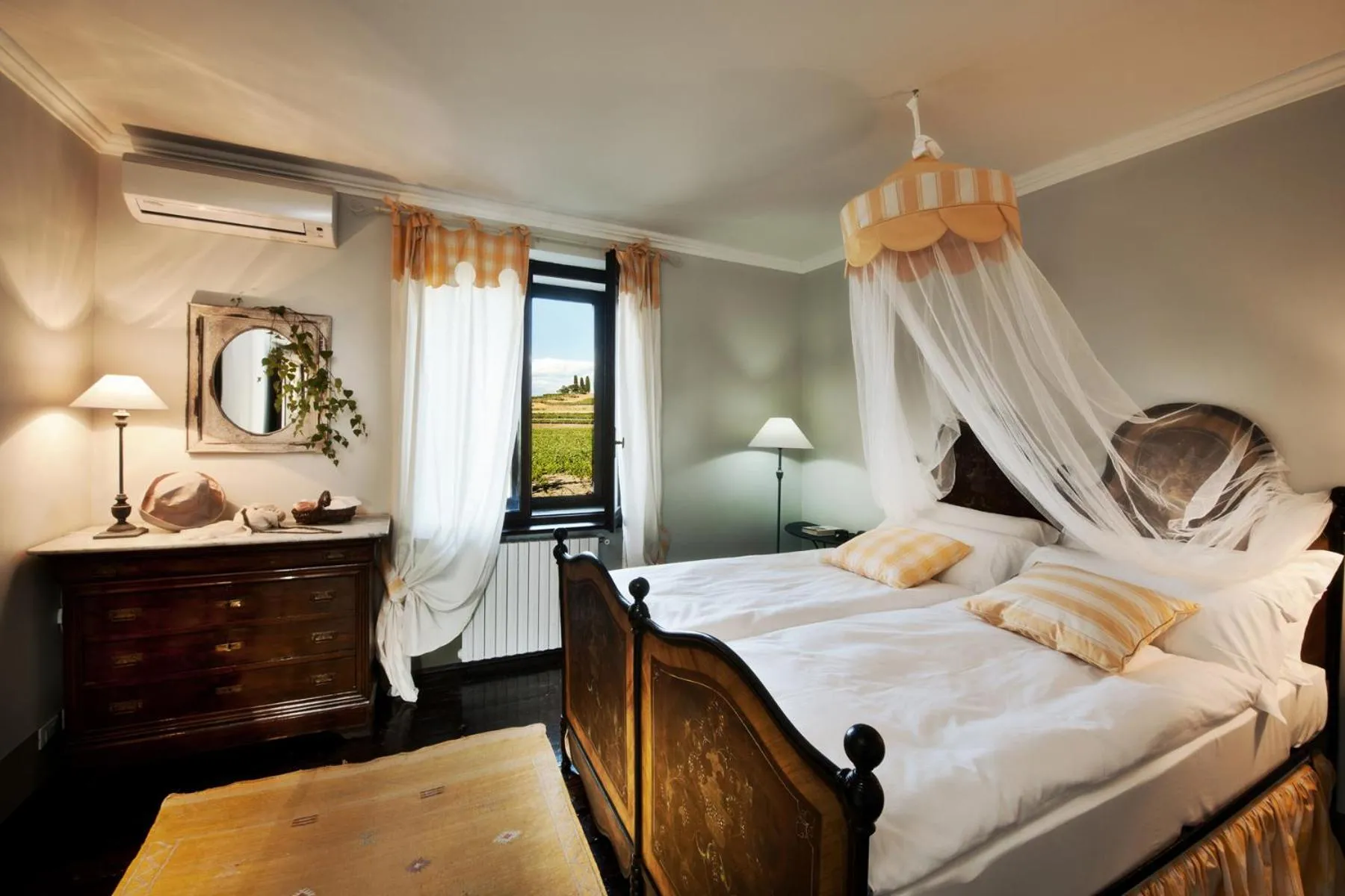 Bedroom, Bed in Agriturismo Tra Le Vigne