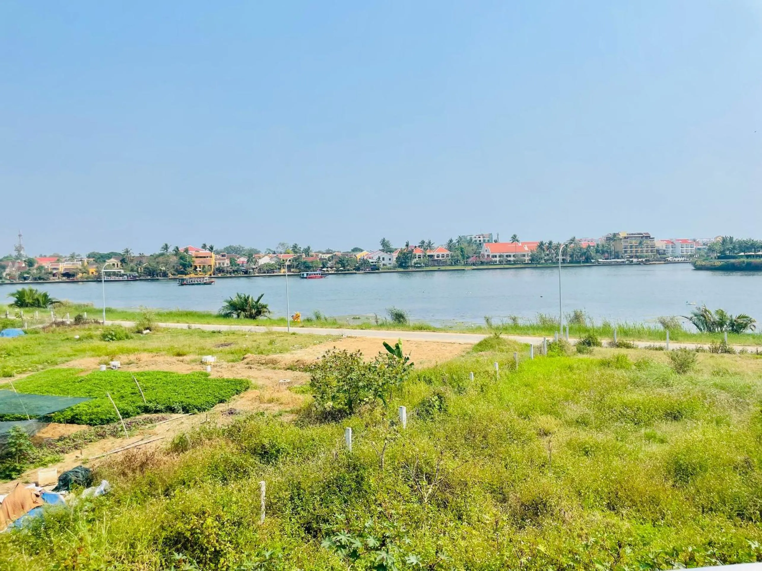 Day in Thuong Da Riverside Homestay