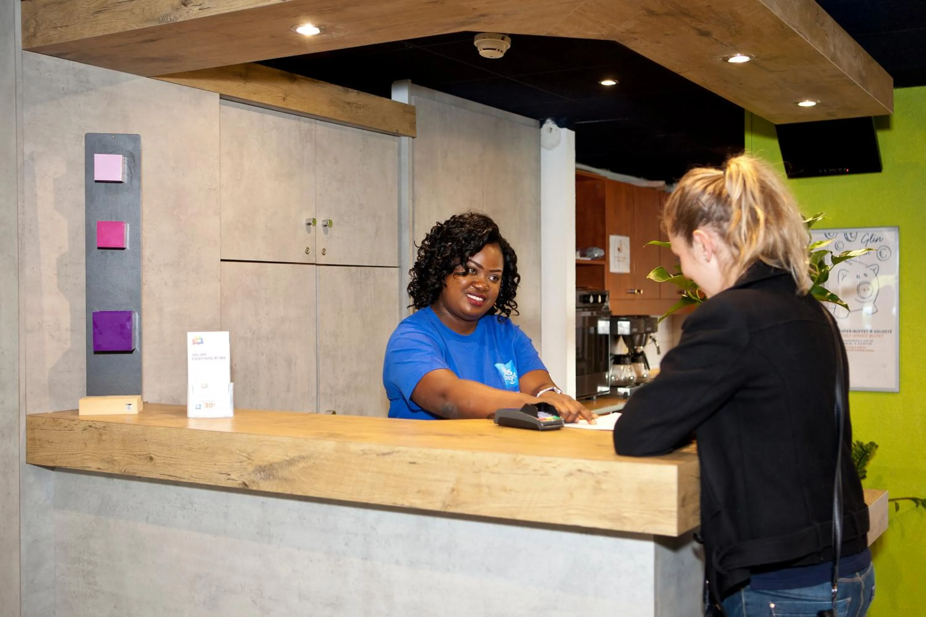 Lobby or reception in ibis budget Metz Technopole