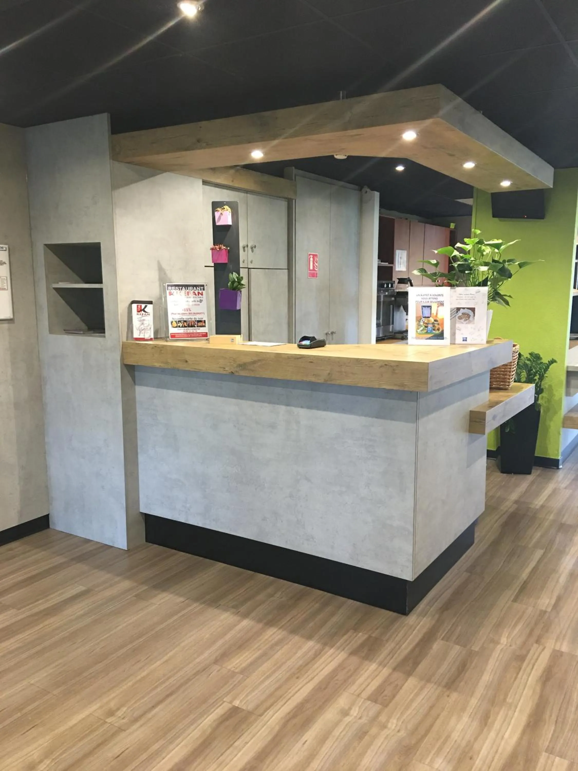 Lobby or reception in ibis budget Metz Technopole