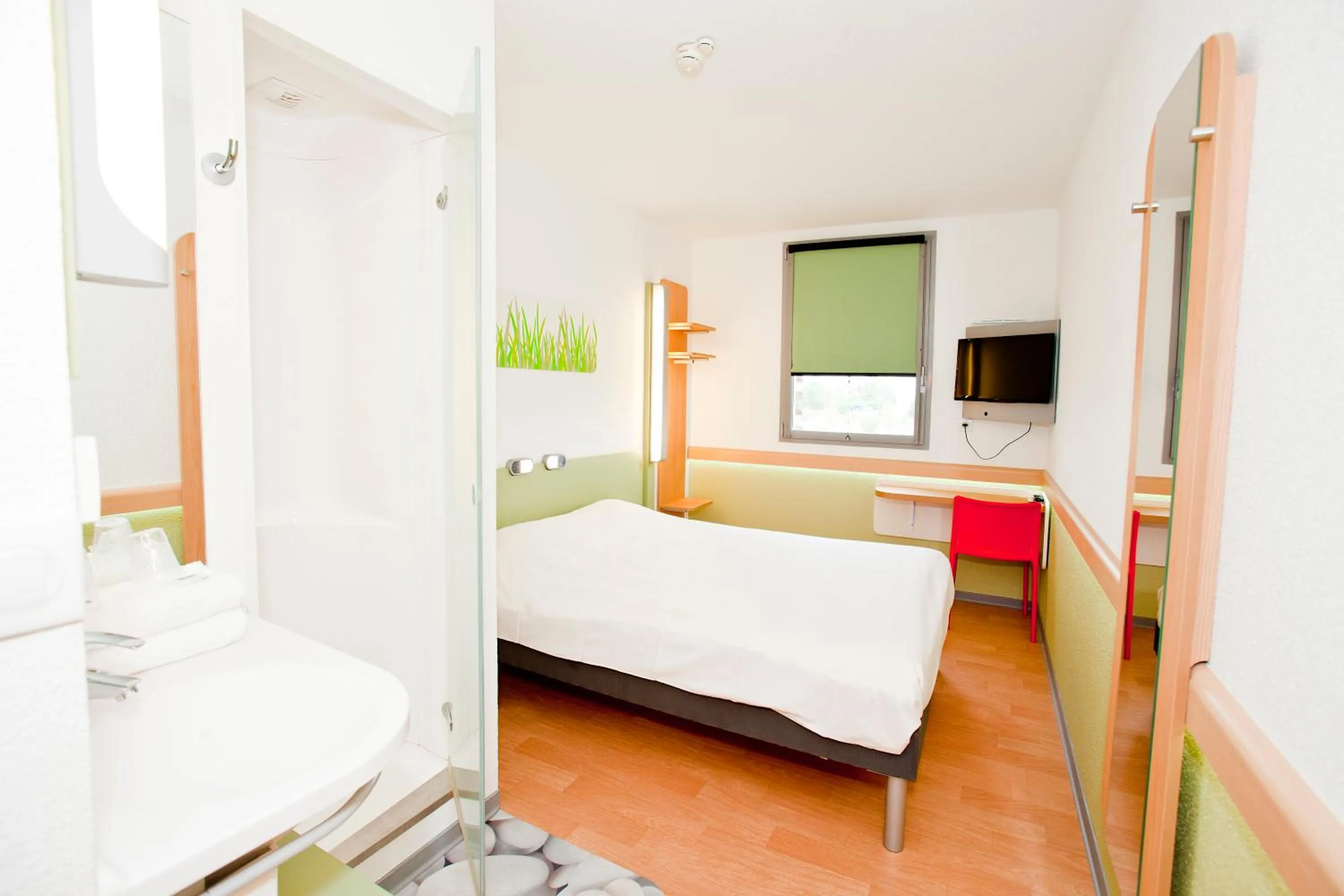 Lobby or reception, Bed in ibis budget Metz Technopole