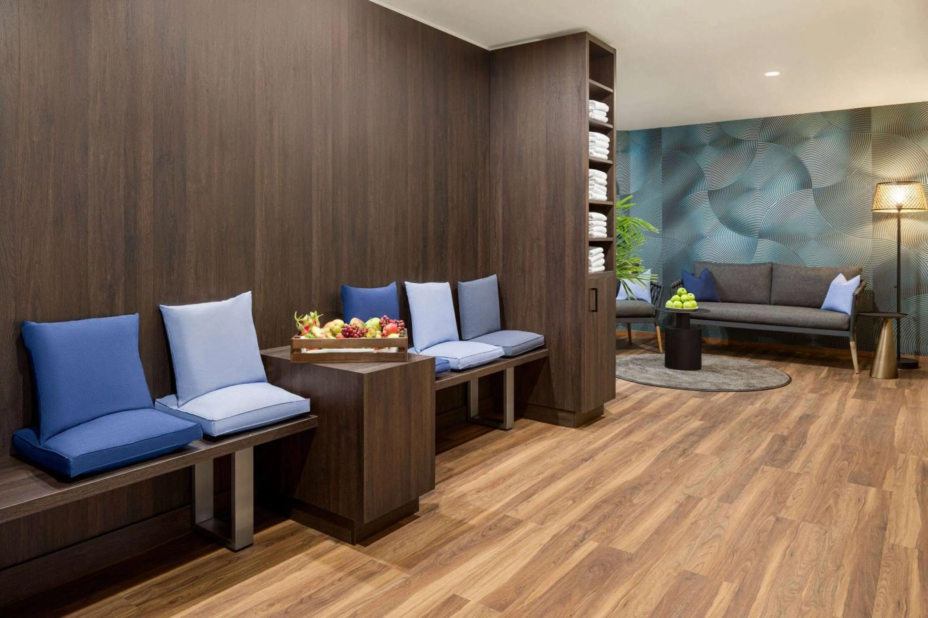 Swimming pool in Vienna House Easy by Wyndham Frankfurt Airport