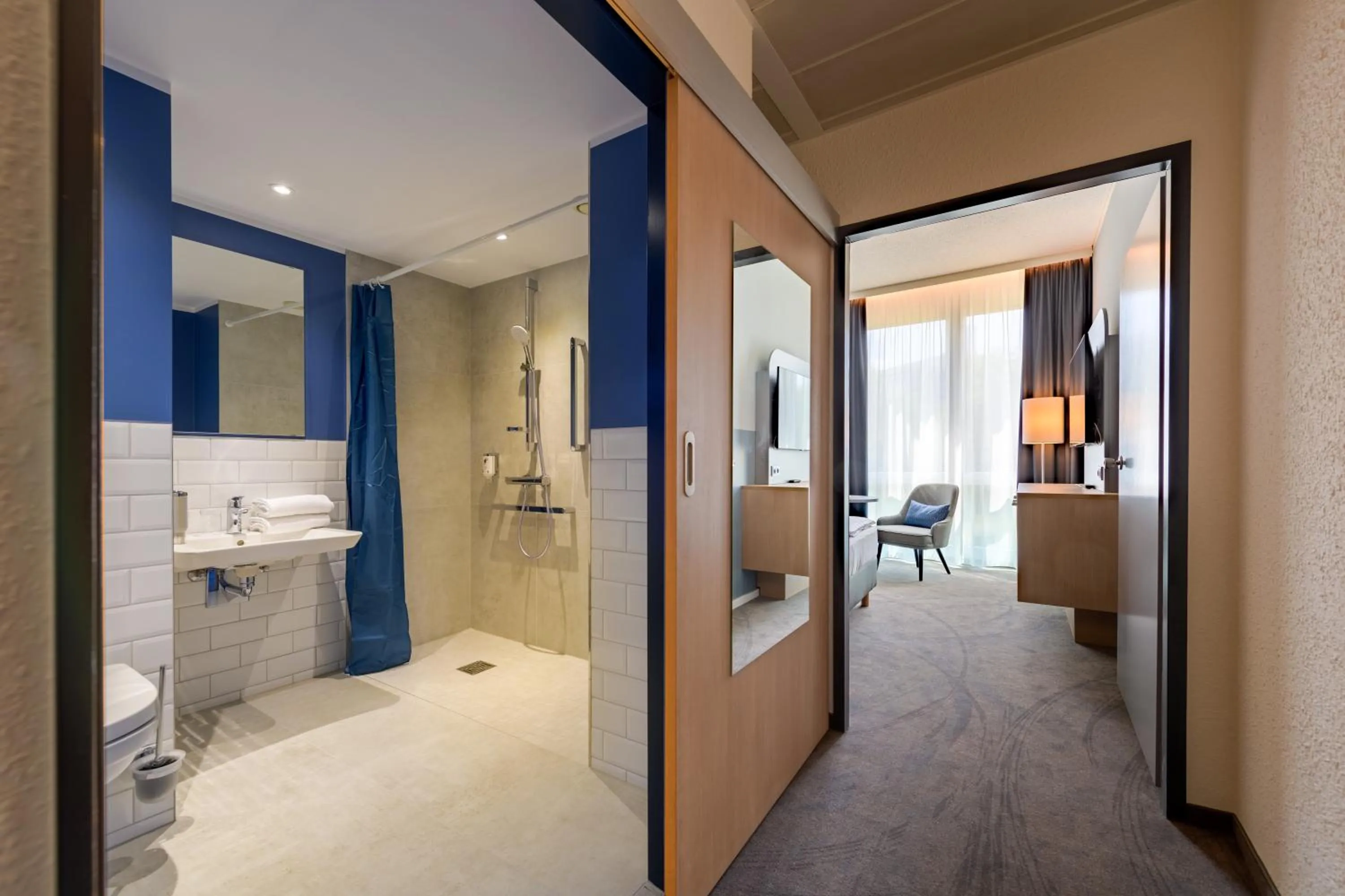 Shower in Vienna House Easy by Wyndham Frankfurt Airport