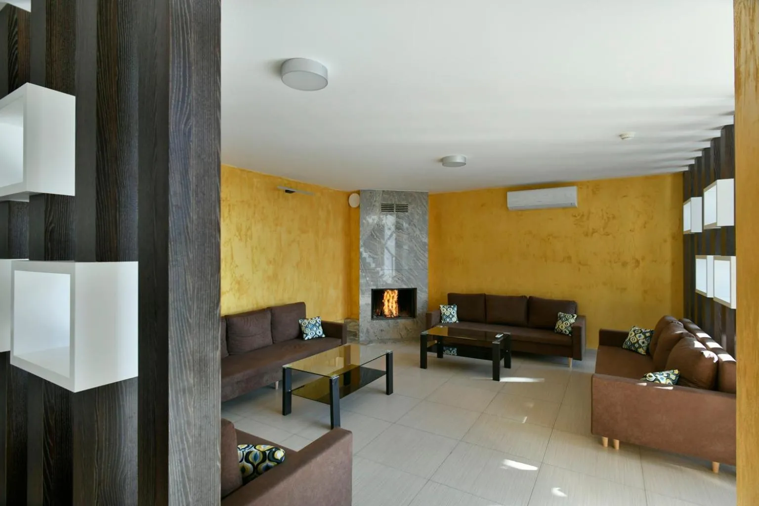 Living room in River View Apartments Hotel