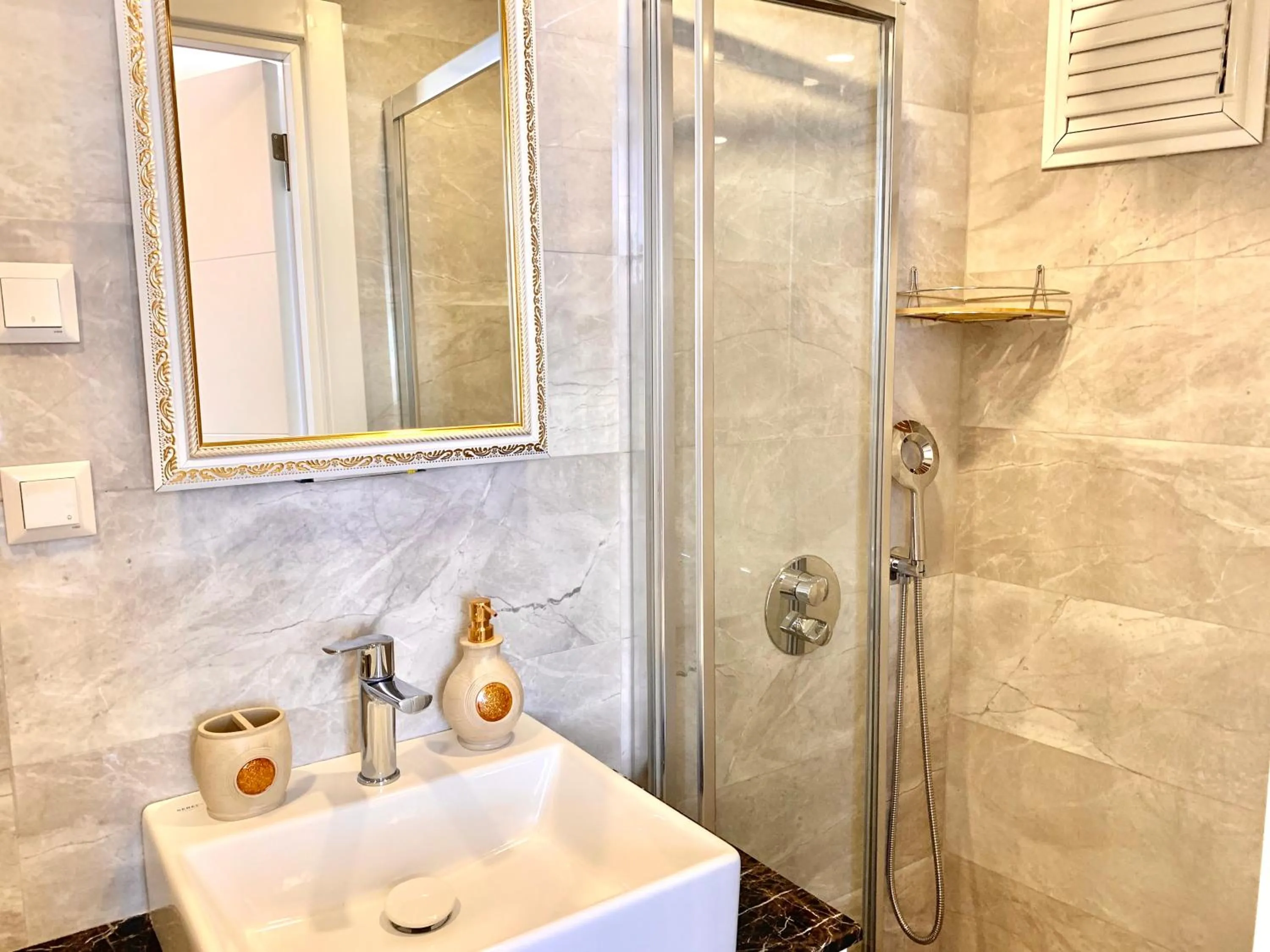 Fatma Sultan Oldtown Konak & Restaurant