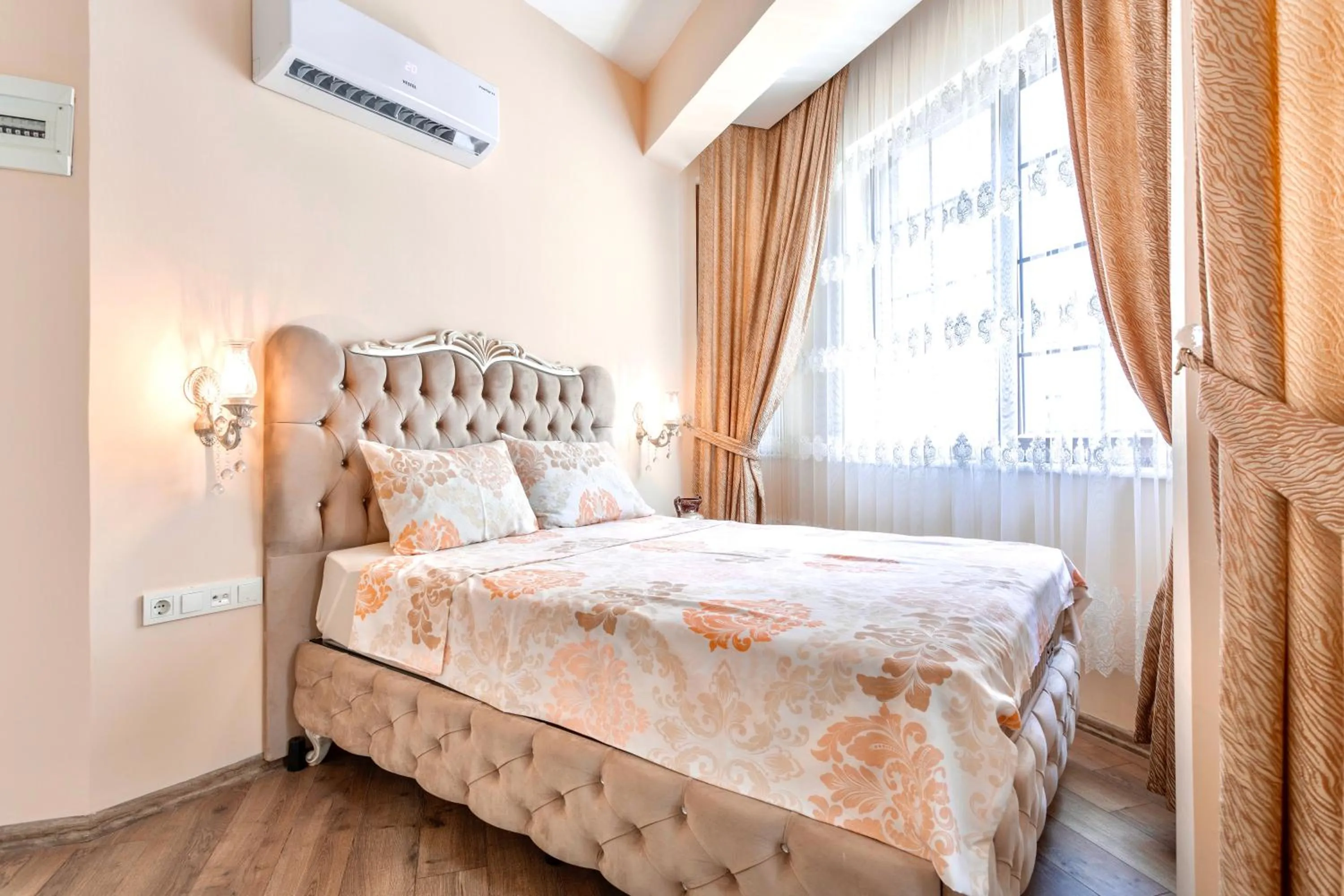 Bed in Fatma Sultan Oldtown Konak & Restaurant