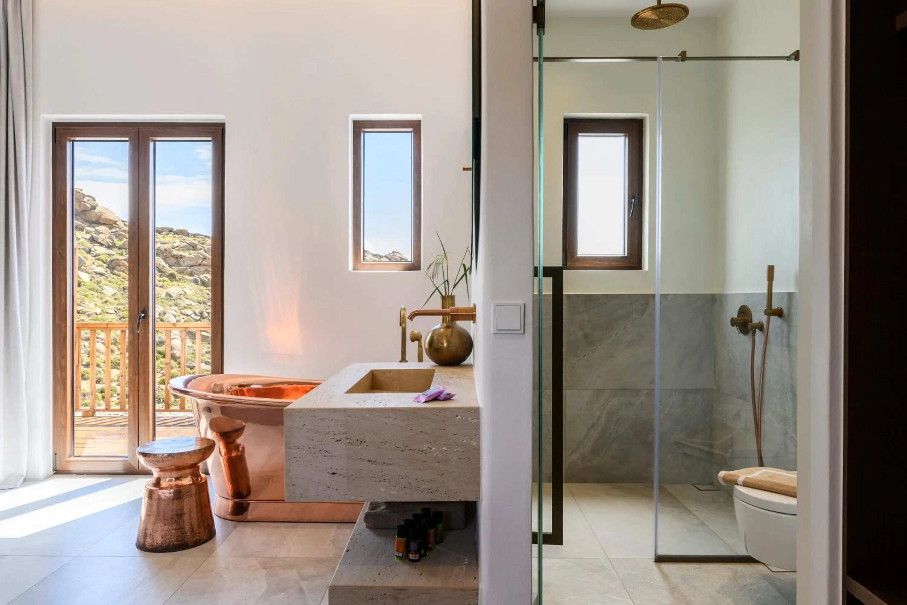 Shower in Charisma Hotel and Wellness Club