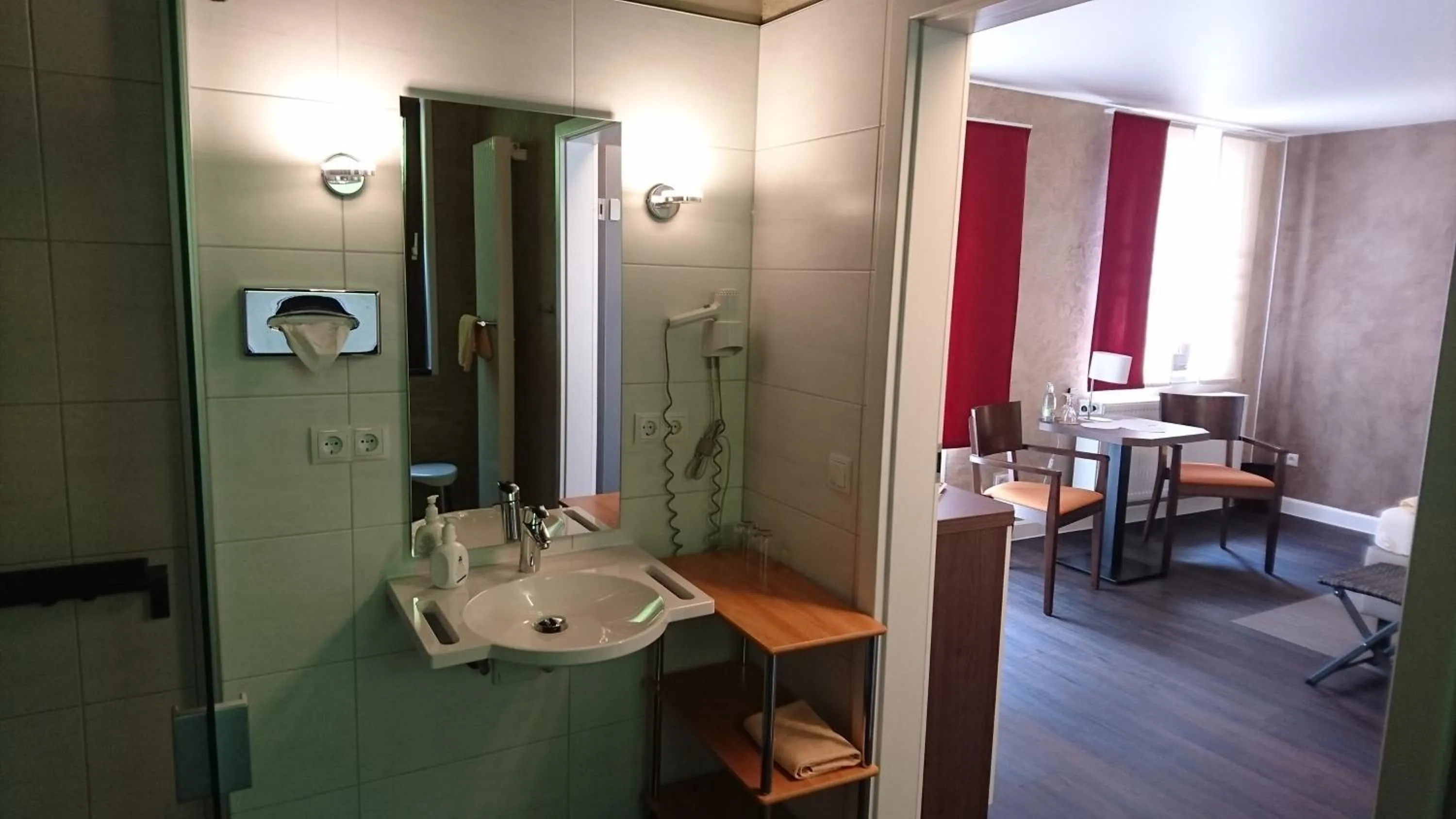 Decorative detail in Flair-Waldhotel Mellestollen