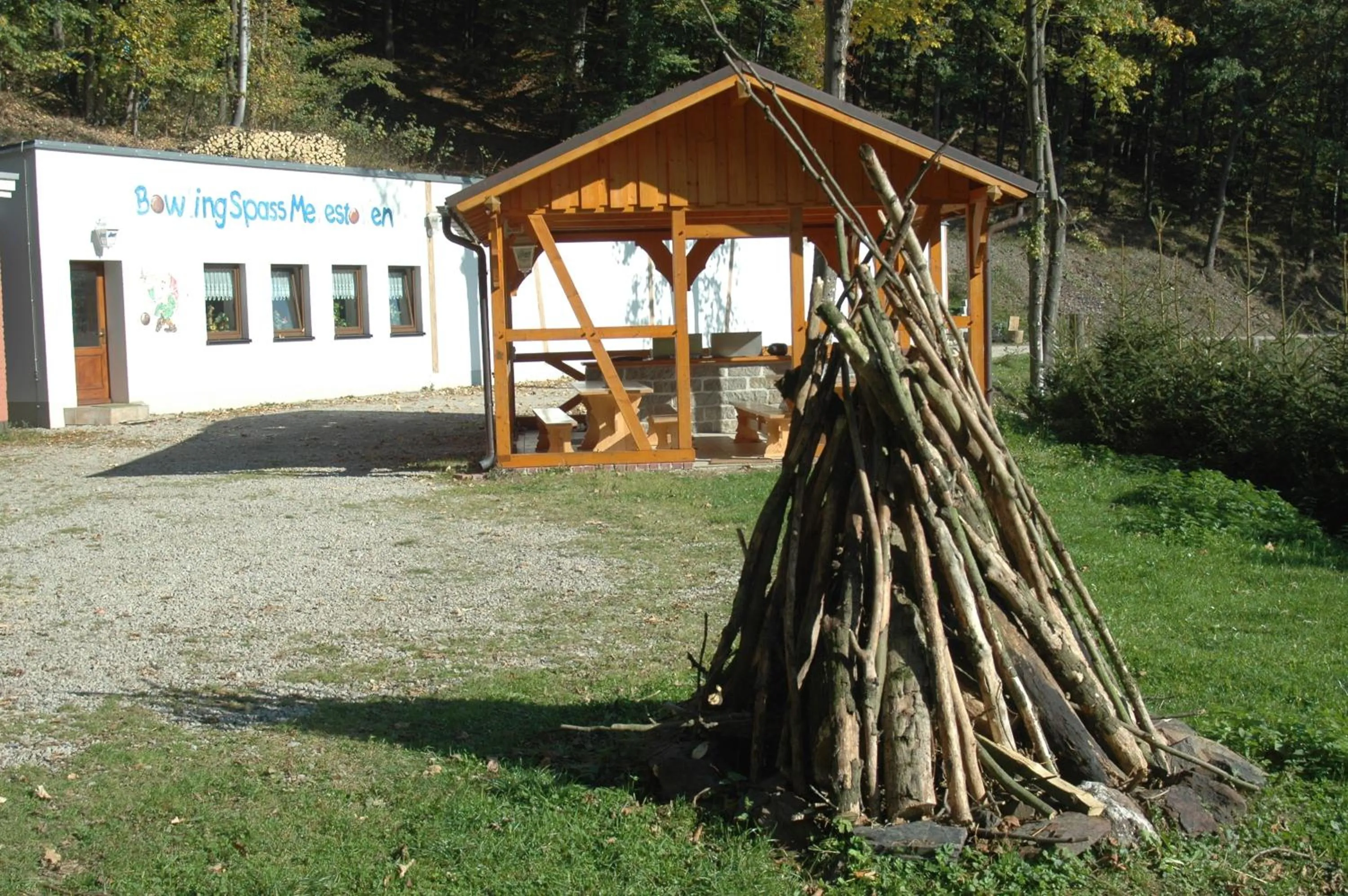 BBQ facilities in Flair-Waldhotel Mellestollen