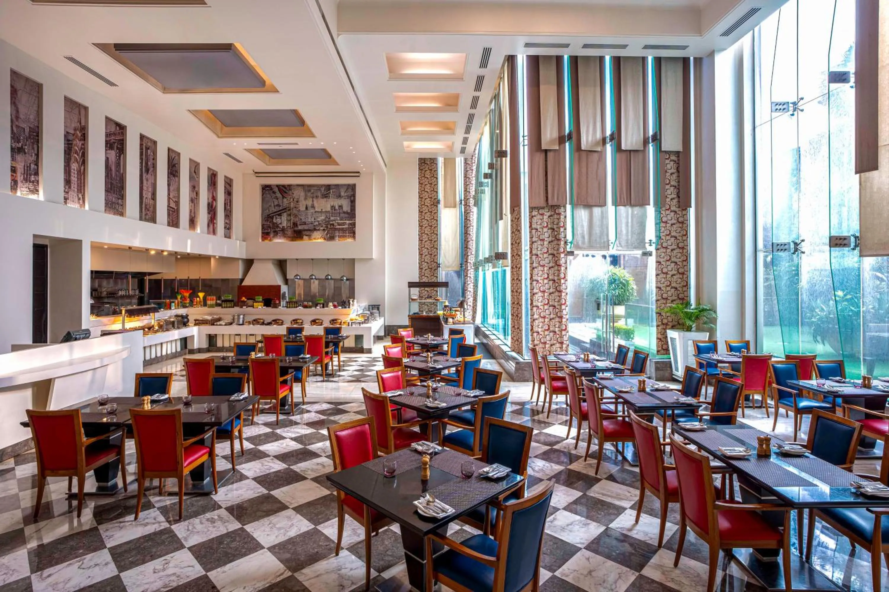 Restaurant/places to eat in Radisson Noida