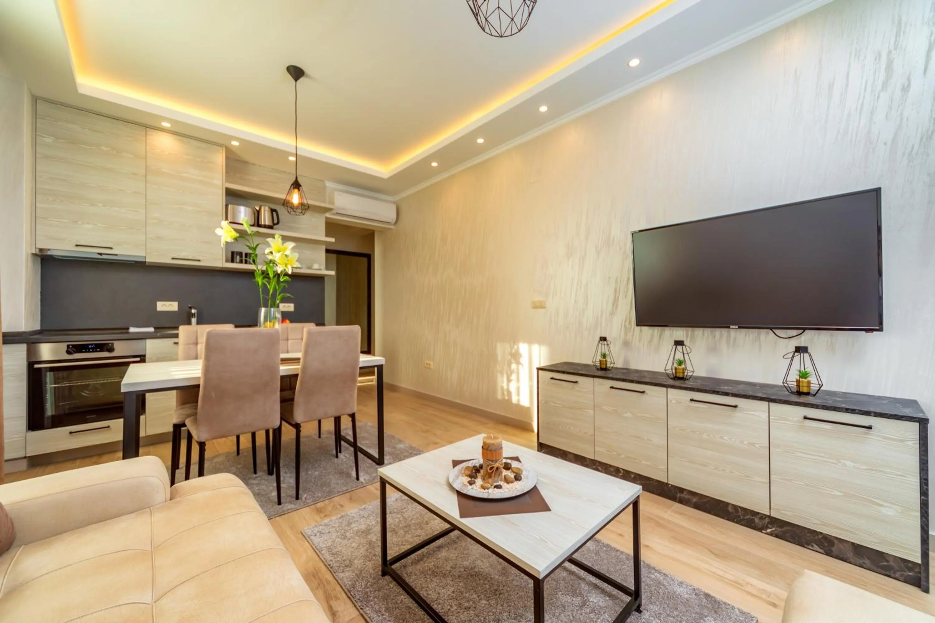 Living room in Luxury Apartments Queen