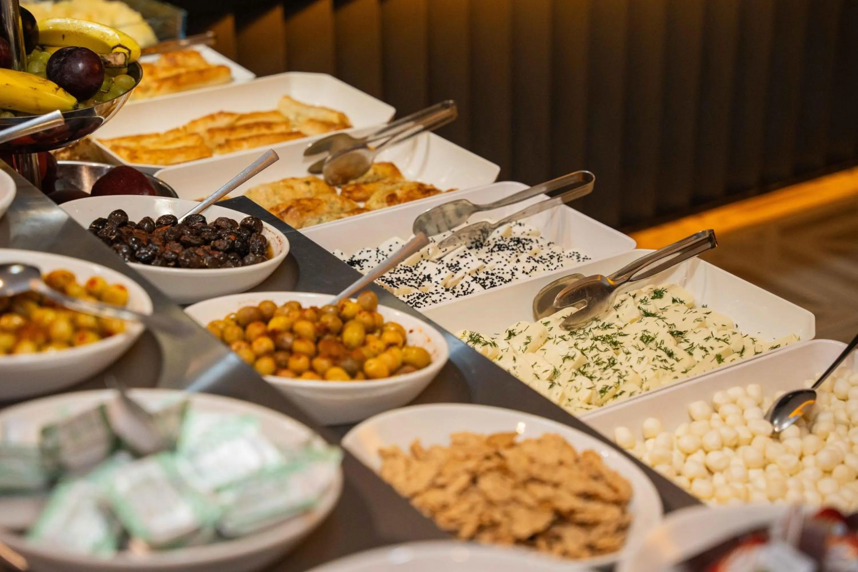 Buffet breakfast in Boris Hotel Beylikdüzü