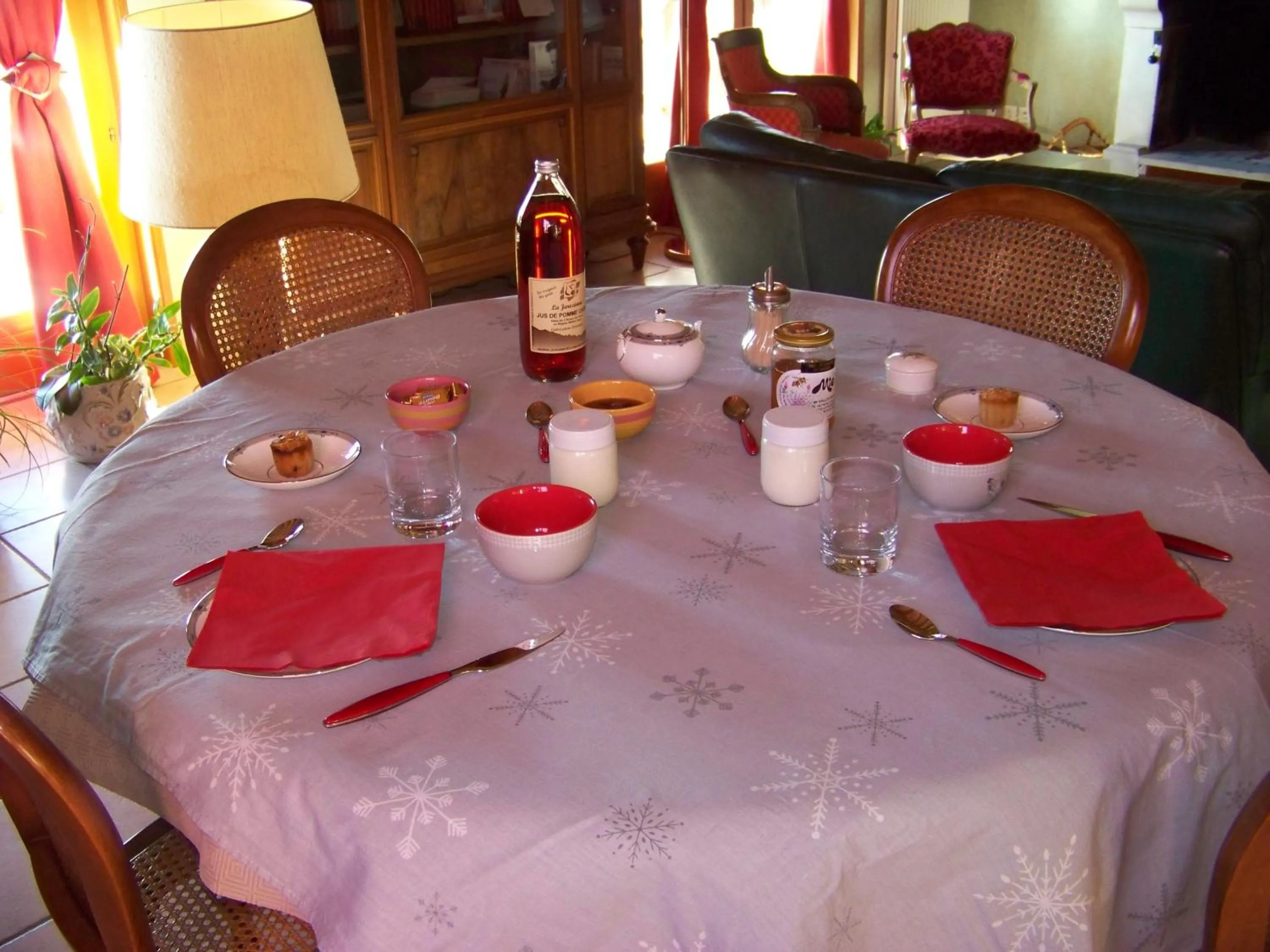 Food and drinks in Croix Blanche