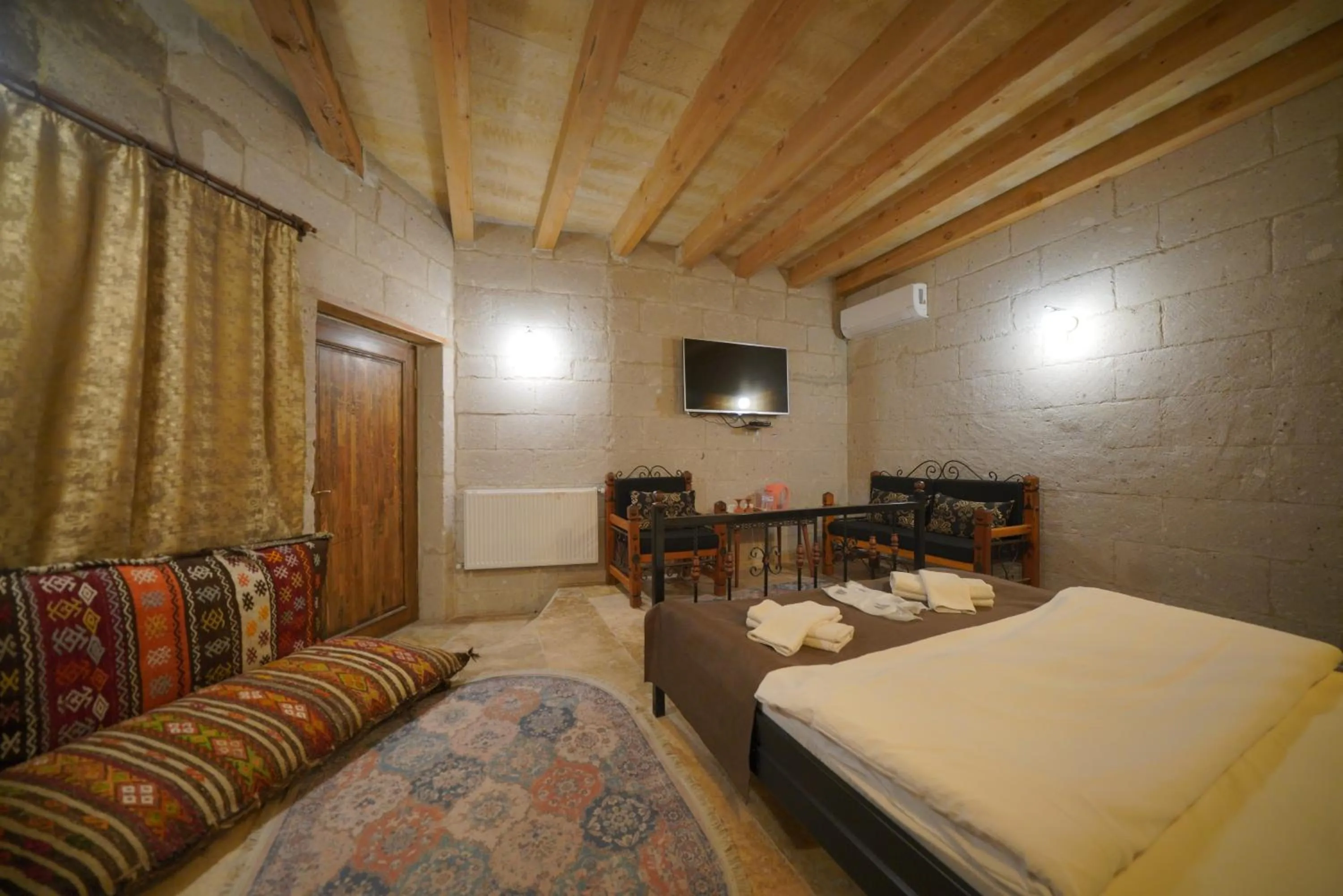 Bed in View Cave Hotel