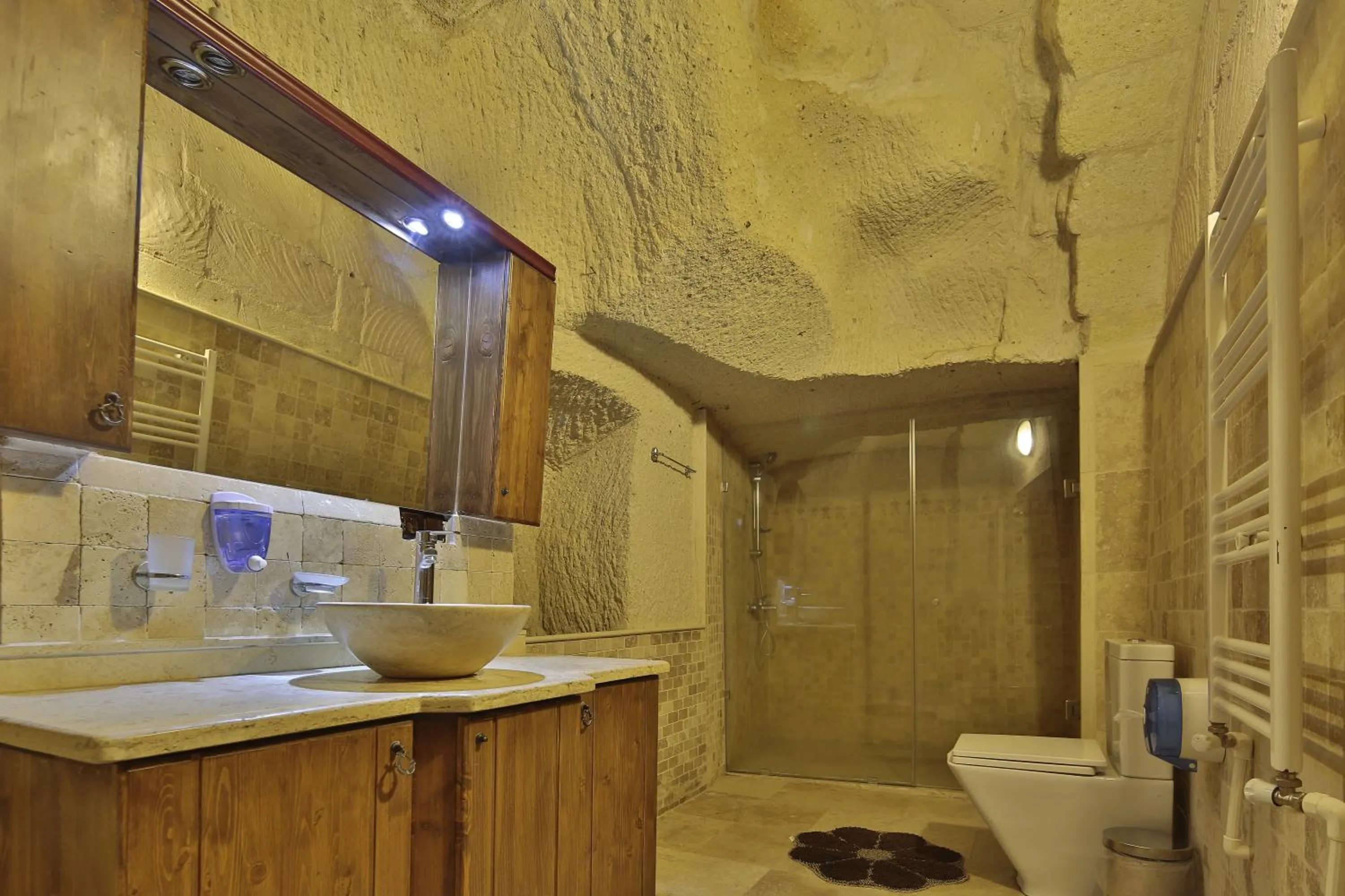 Shower in View Cave Hotel