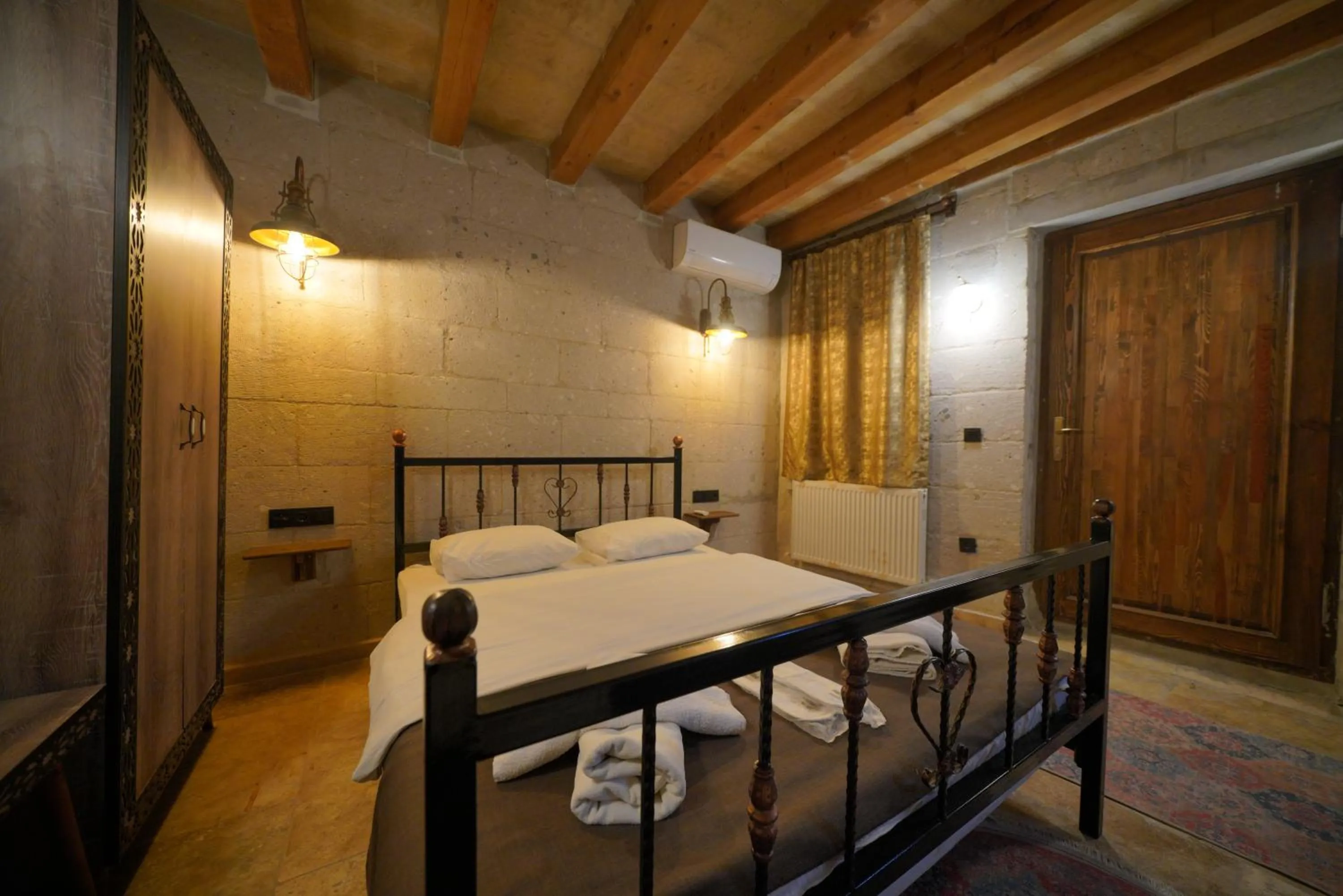 Bed in View Cave Hotel