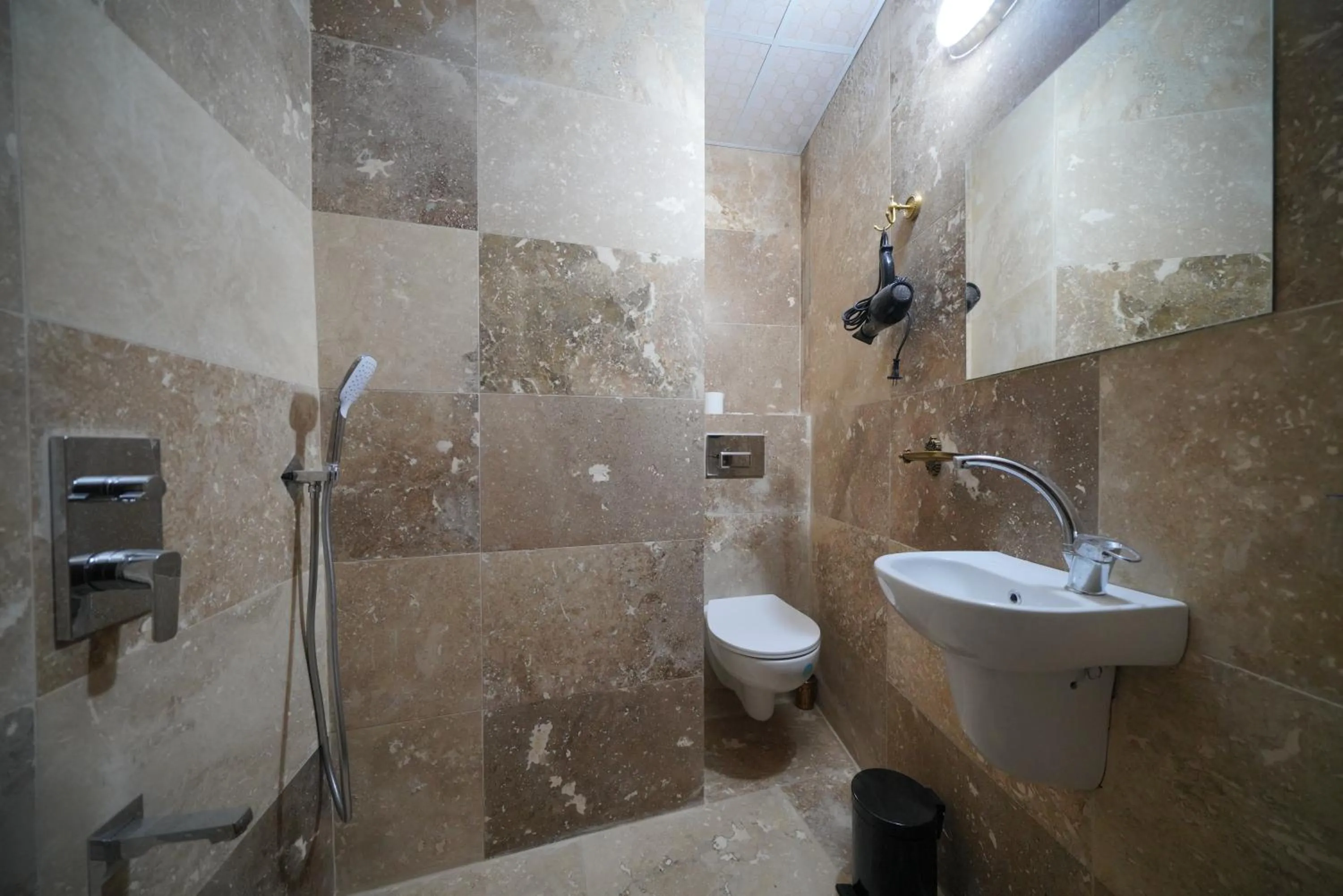 Shower in View Cave Hotel