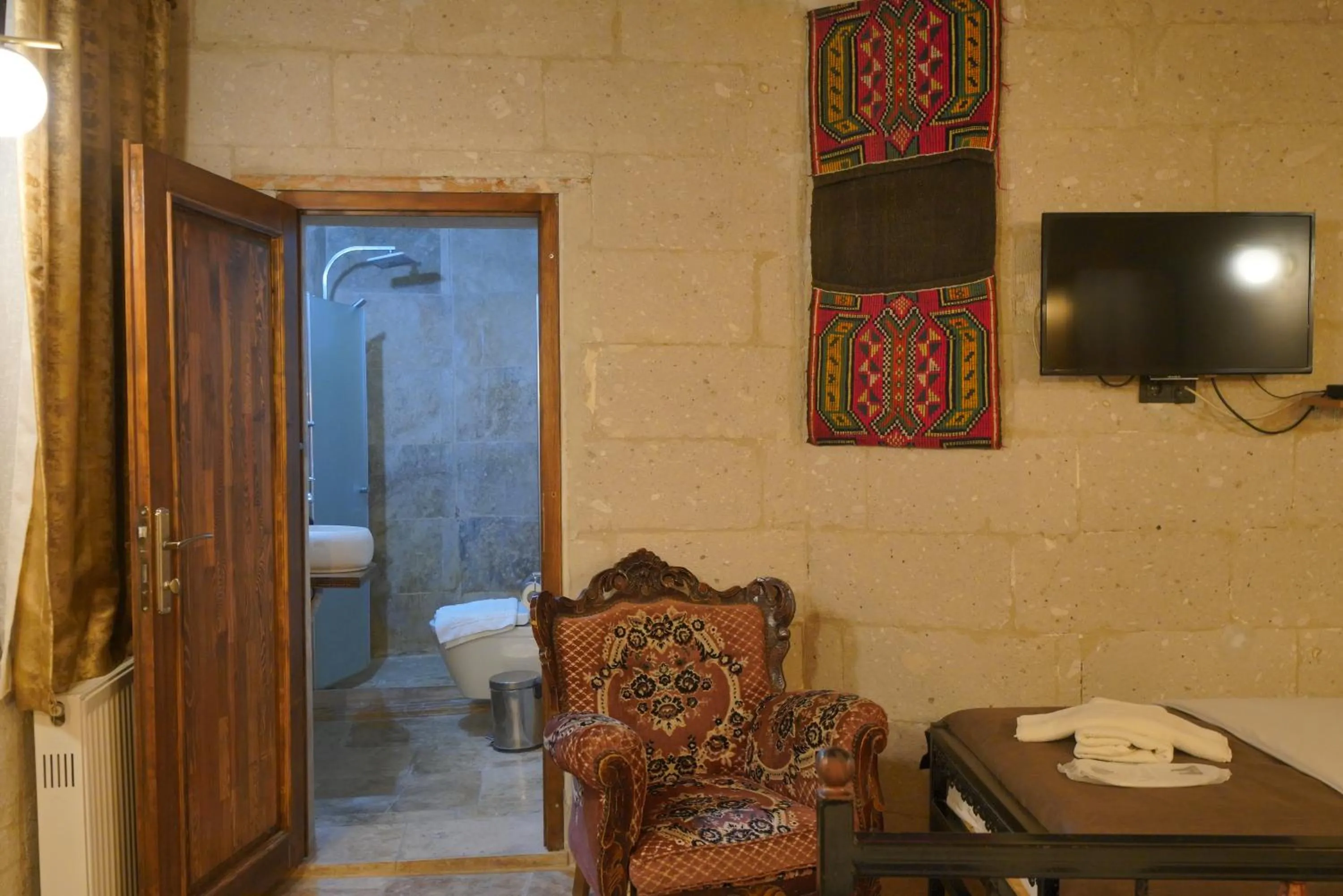 Bathroom in View Cave Hotel