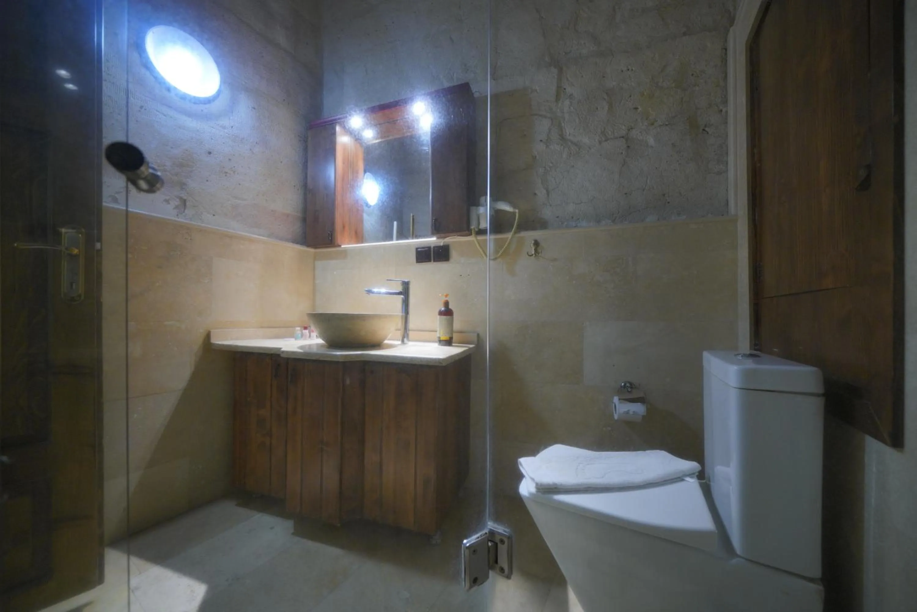 Shower in View Cave Hotel