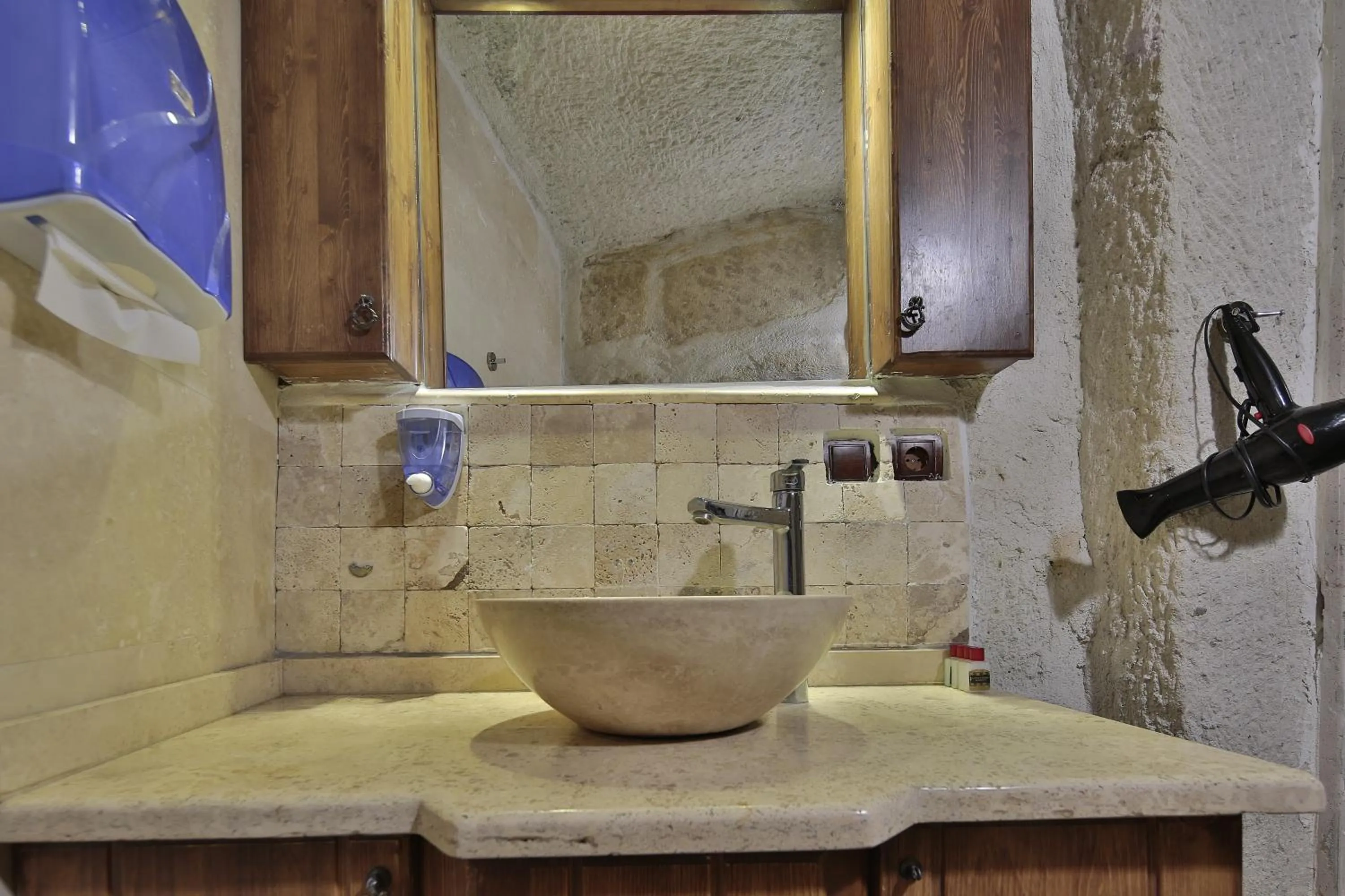 Toilet in View Cave Hotel