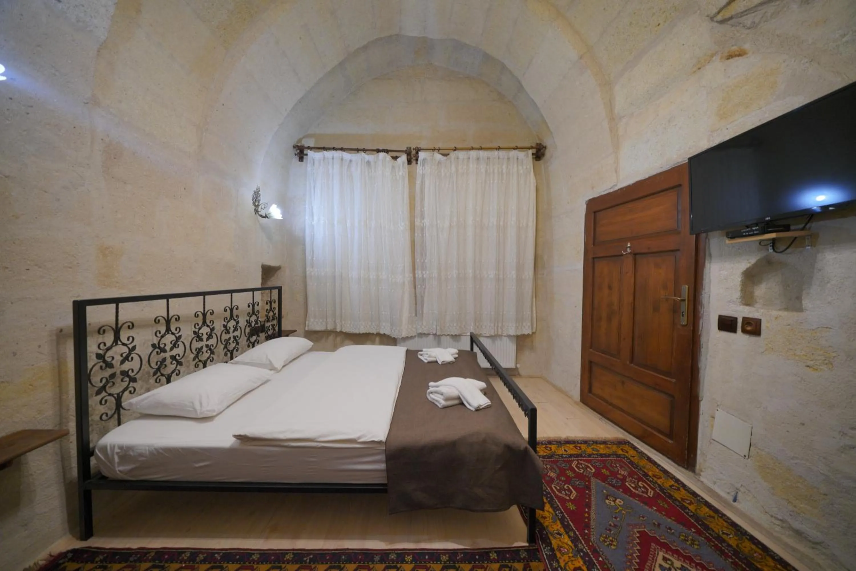 Bed in View Cave Hotel