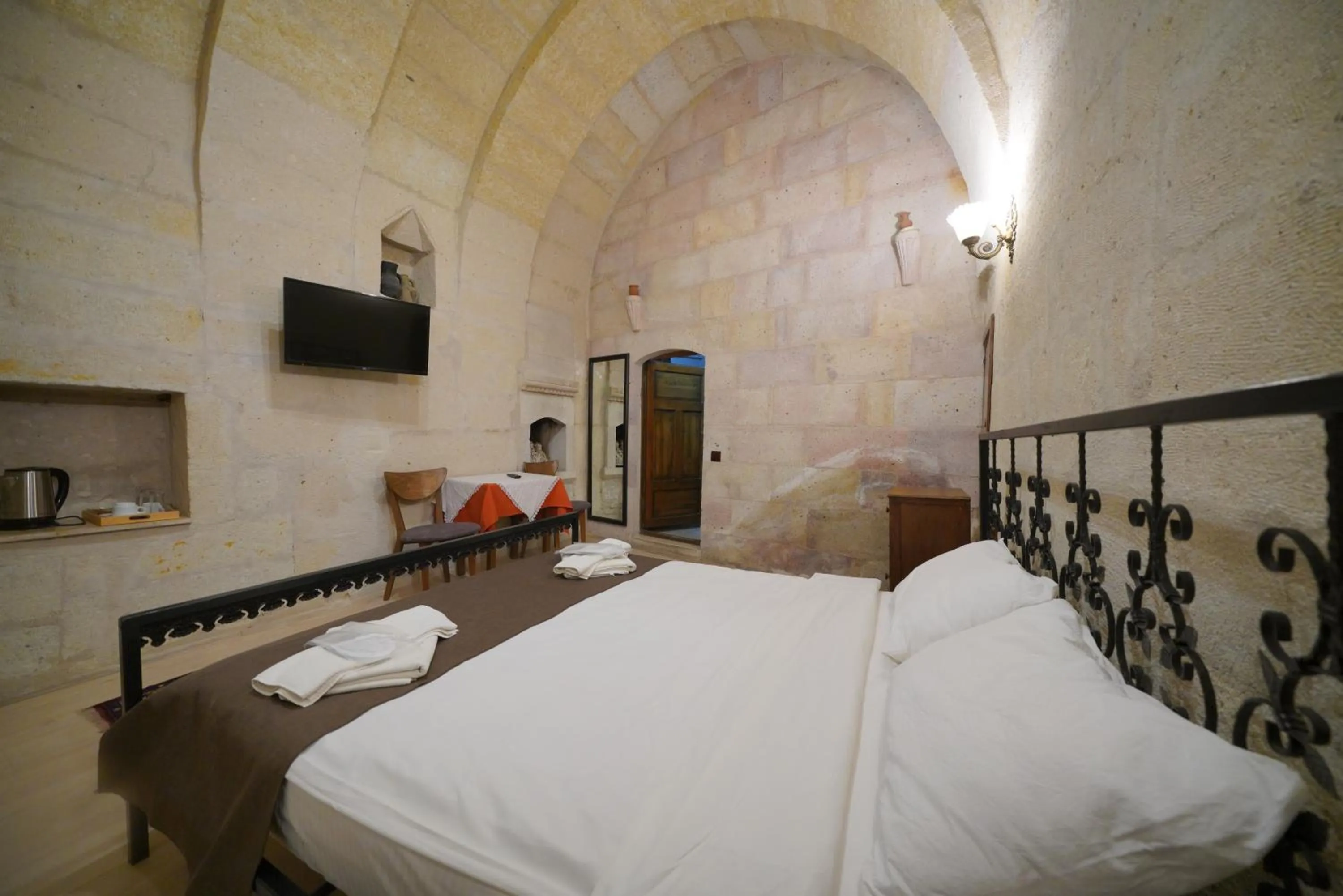 Bed in View Cave Hotel