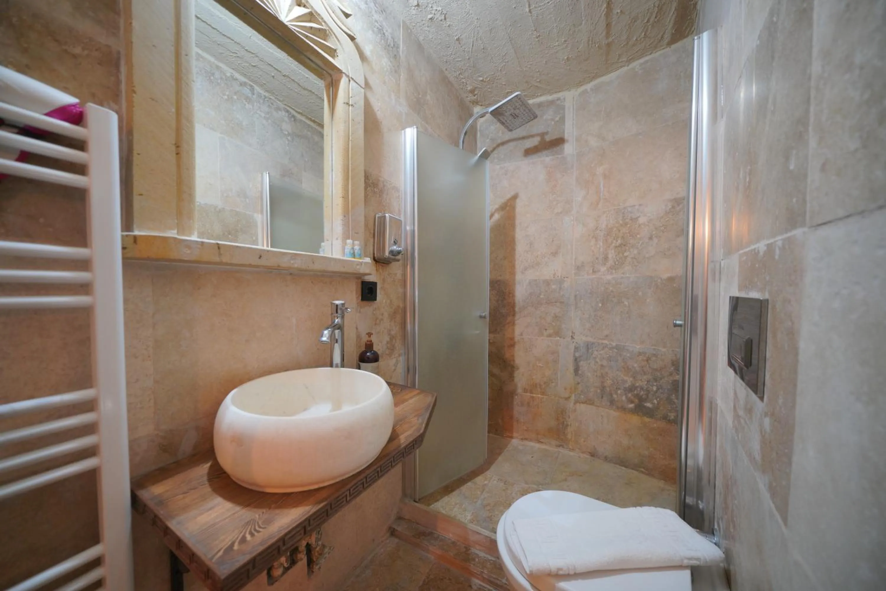 Shower in View Cave Hotel