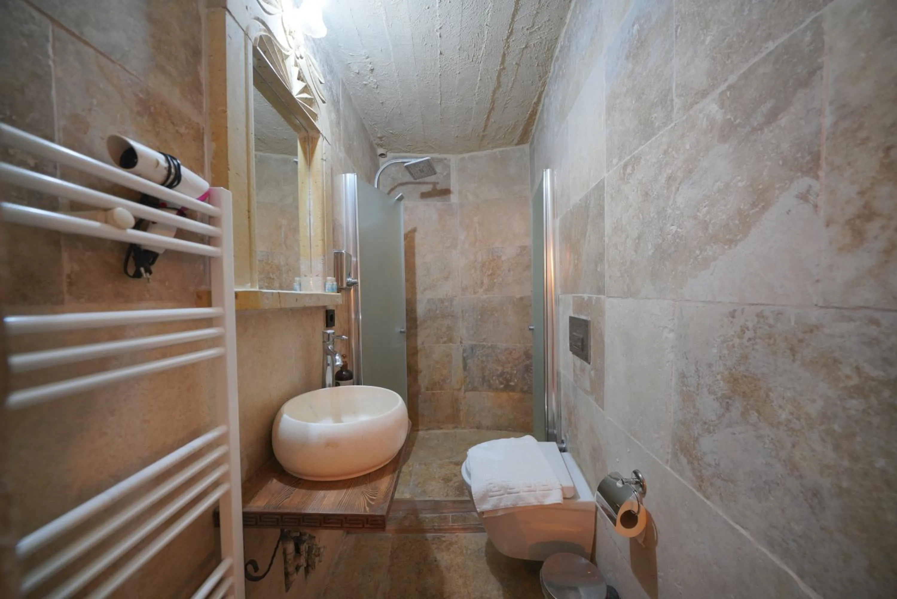 Shower in View Cave Hotel