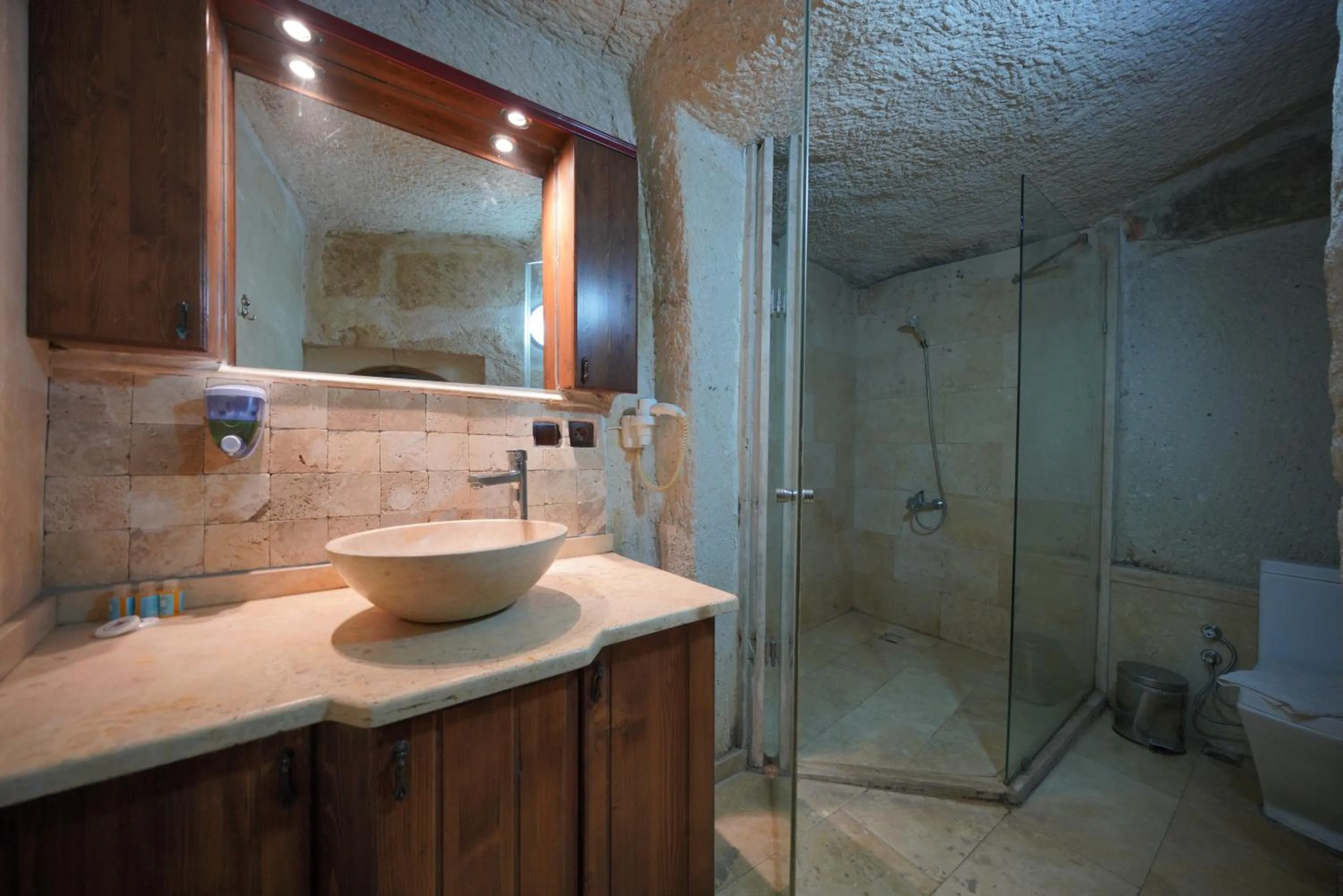 Shower in View Cave Hotel