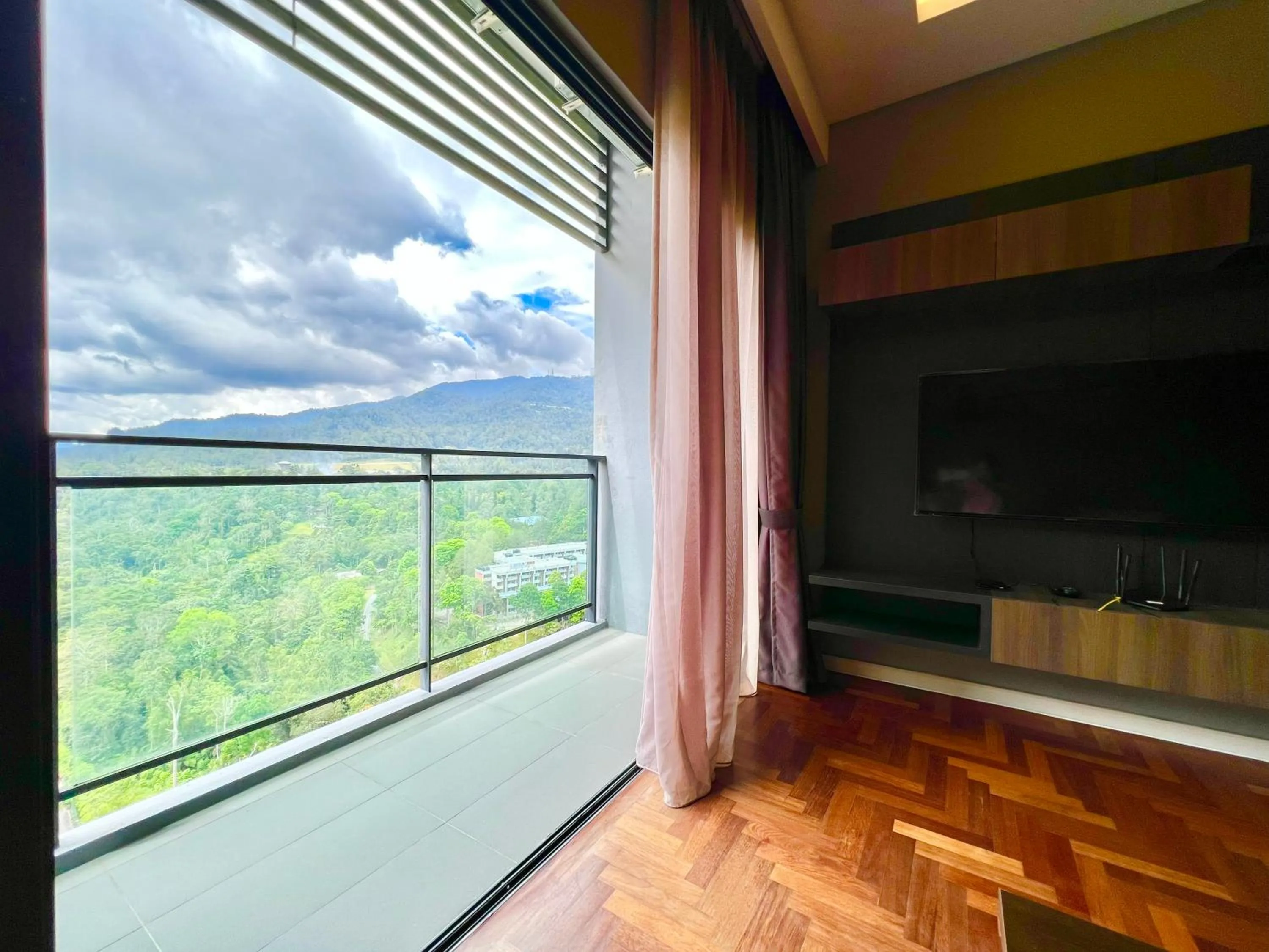 ELECTUS HOME at Vista Residences Genting - FREE WiFi & TV Box & Parking