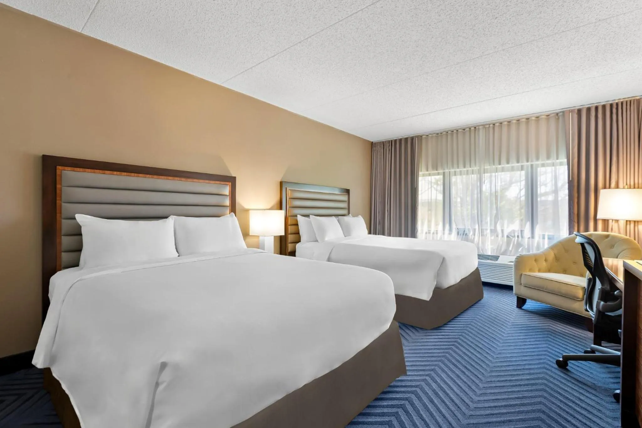 Photo of the whole room, Bed in Crowne Plaza Princeton - Conference Center by IHG