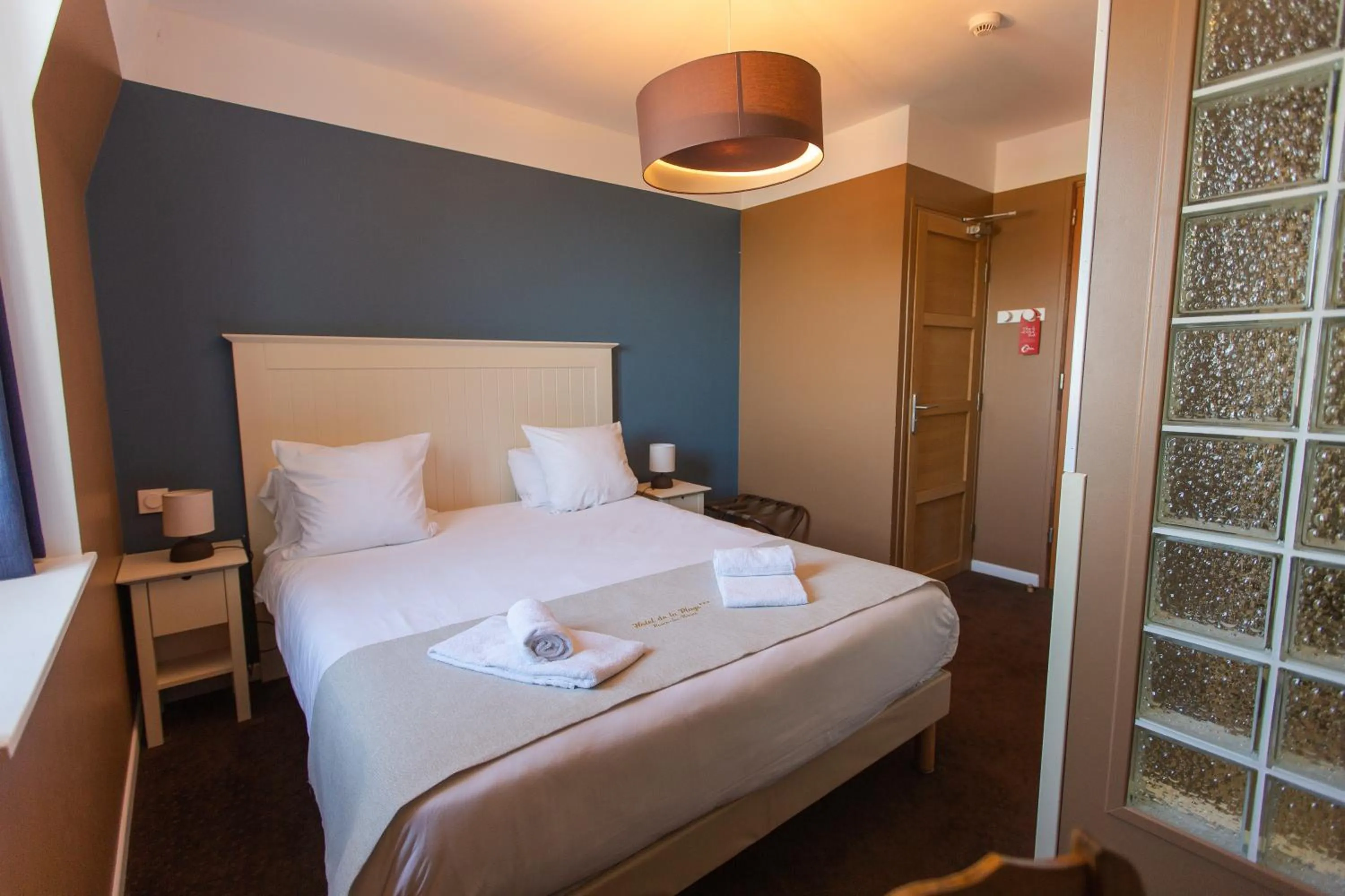 Photo of the whole room, Bed in Hôtel de la Plage, Ronce-les-bains, La Tremblade