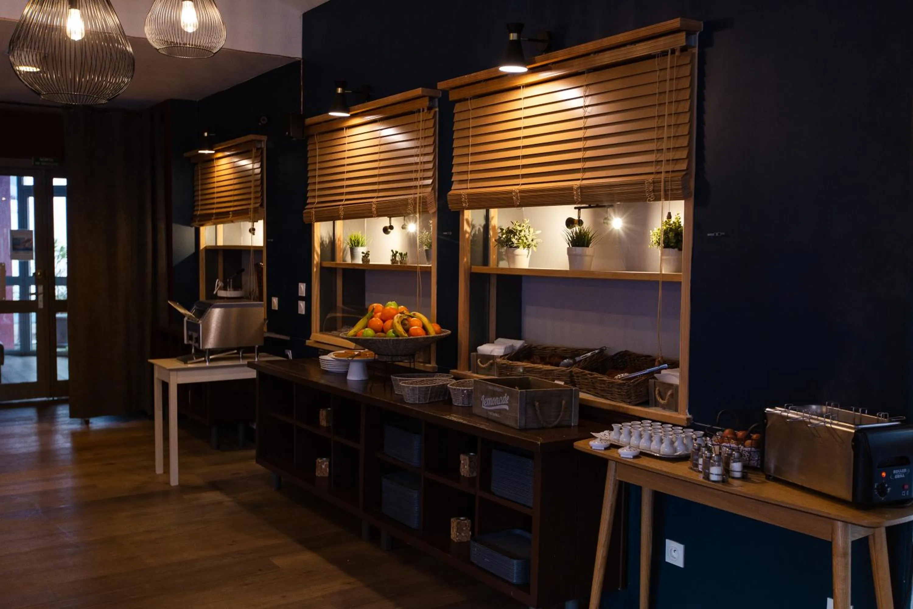 Breakfast, Restaurant/Places to Eat in Hôtel de la Plage, Ronce-les-bains, La Tremblade