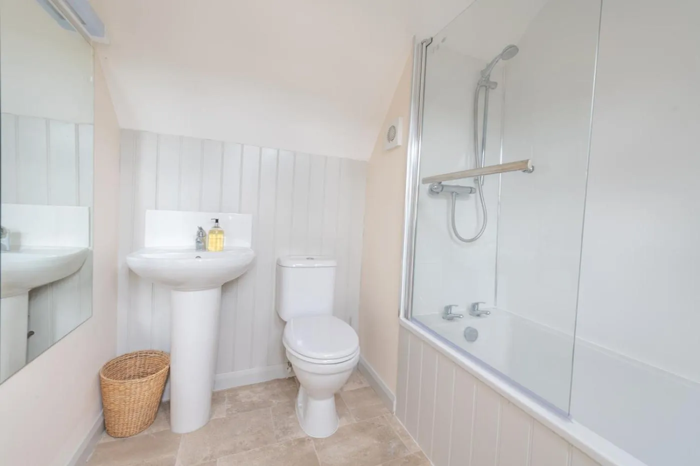 Bathroom in Mill Cottage 2 - Ash Farm Cotswolds