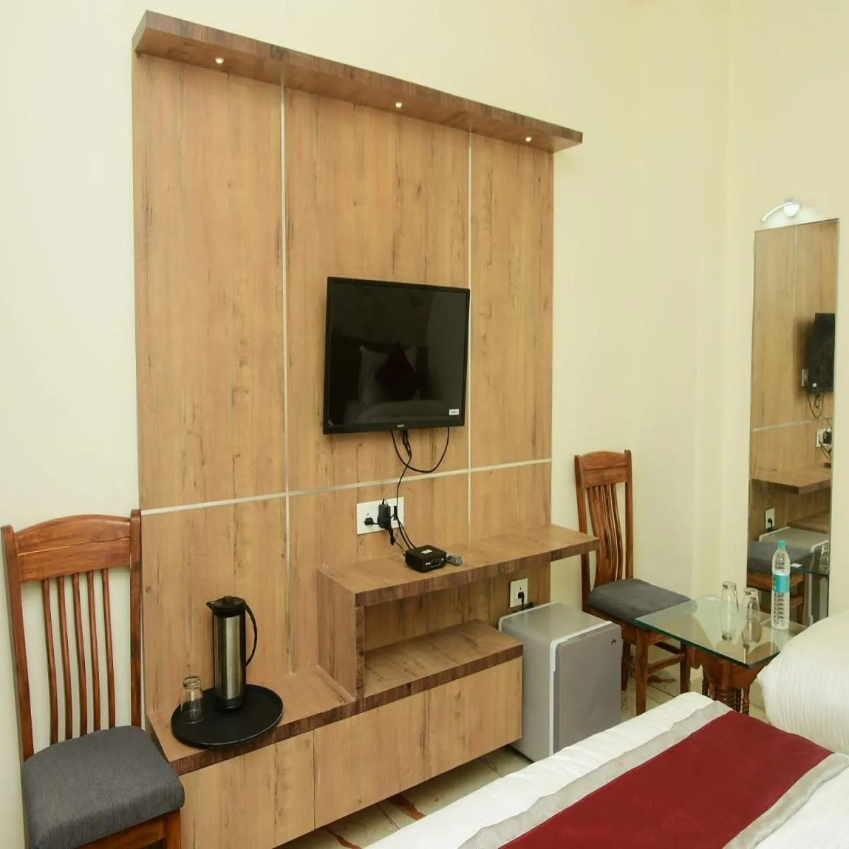 TV and multimedia, Bed in Hotel Shakun Palace