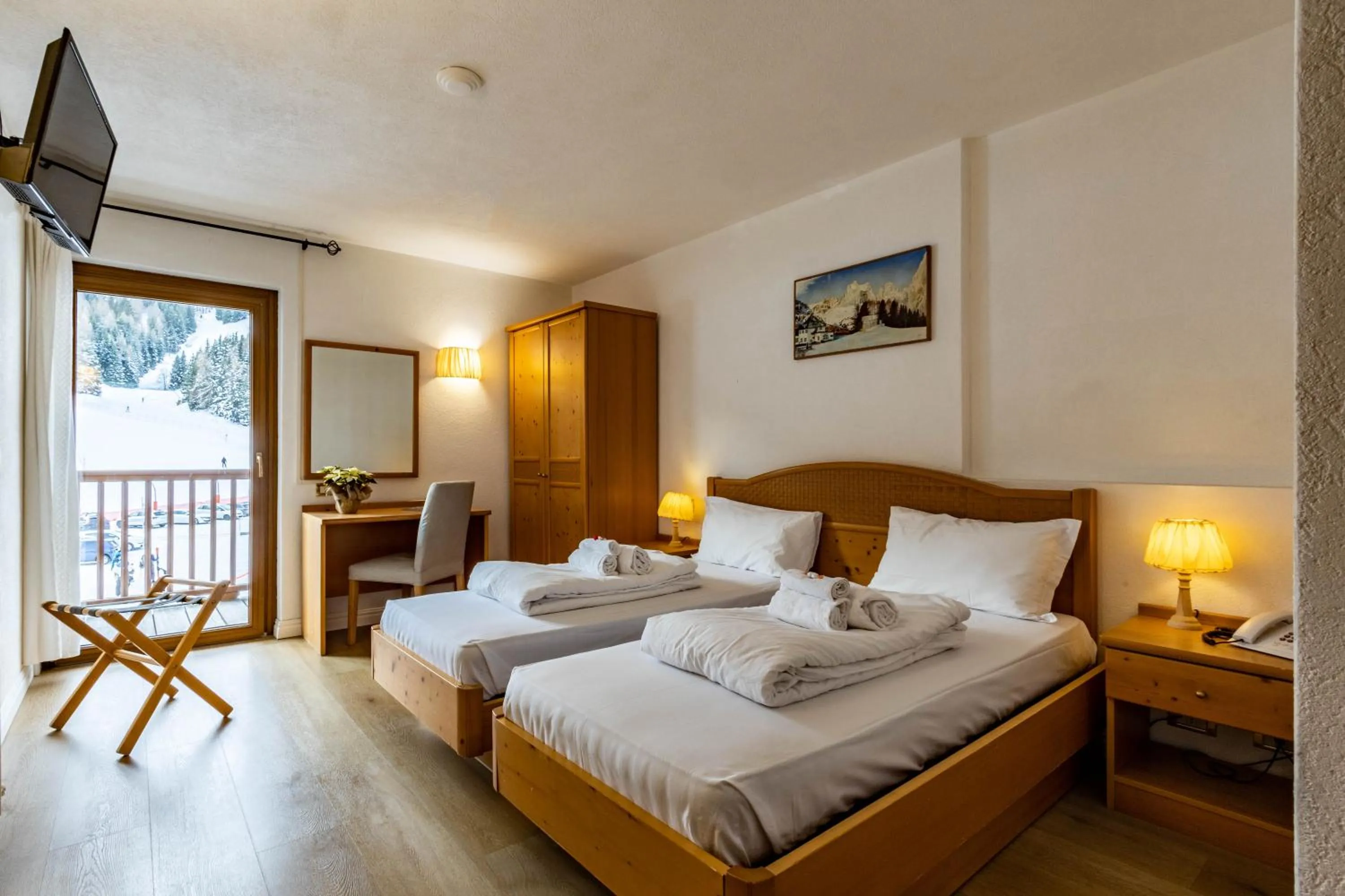 Bedroom, Bed in Hotel Grizzly "Ski-in Ski-out"