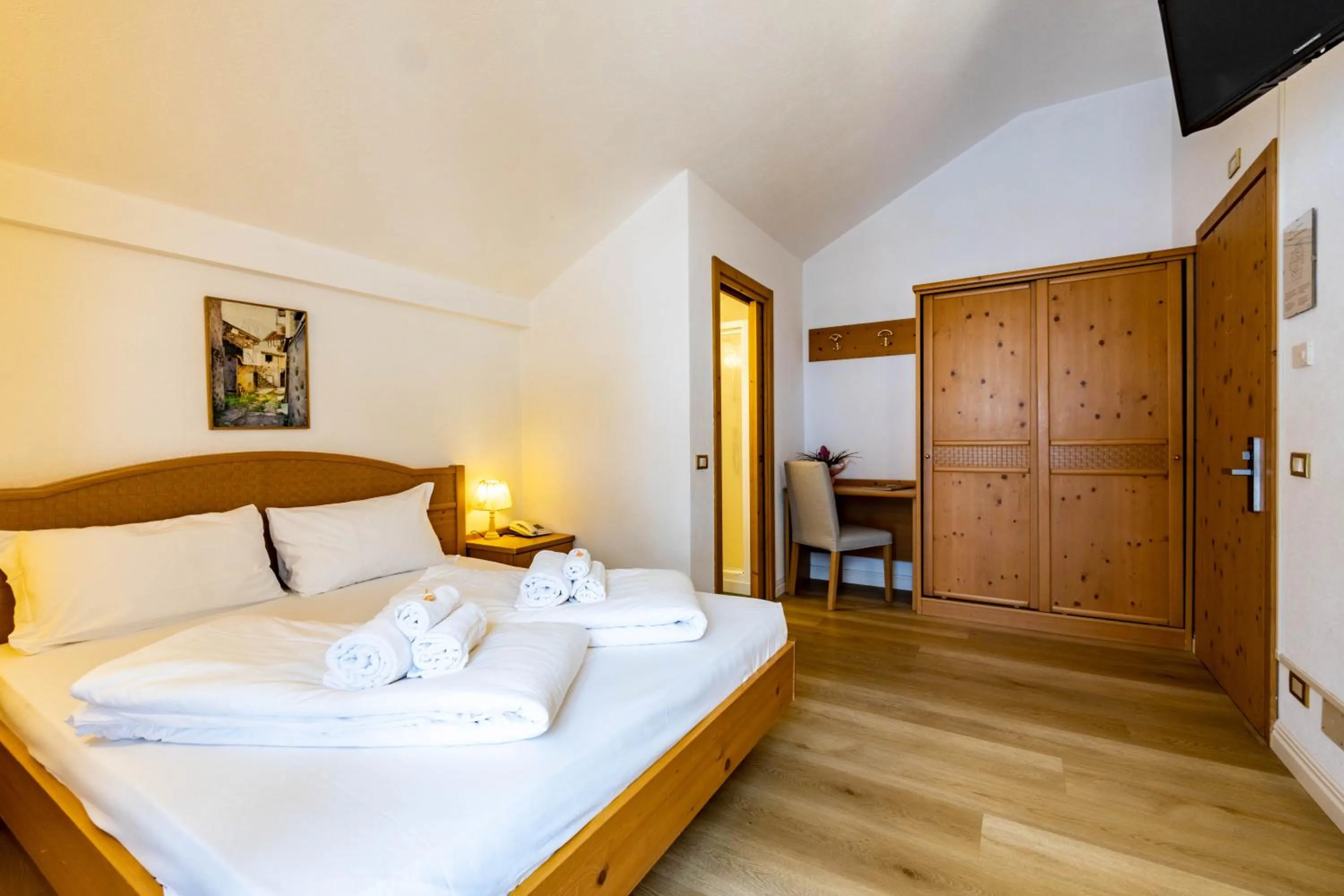 Bedroom, Bed in Hotel Grizzly "Ski-in Ski-out"