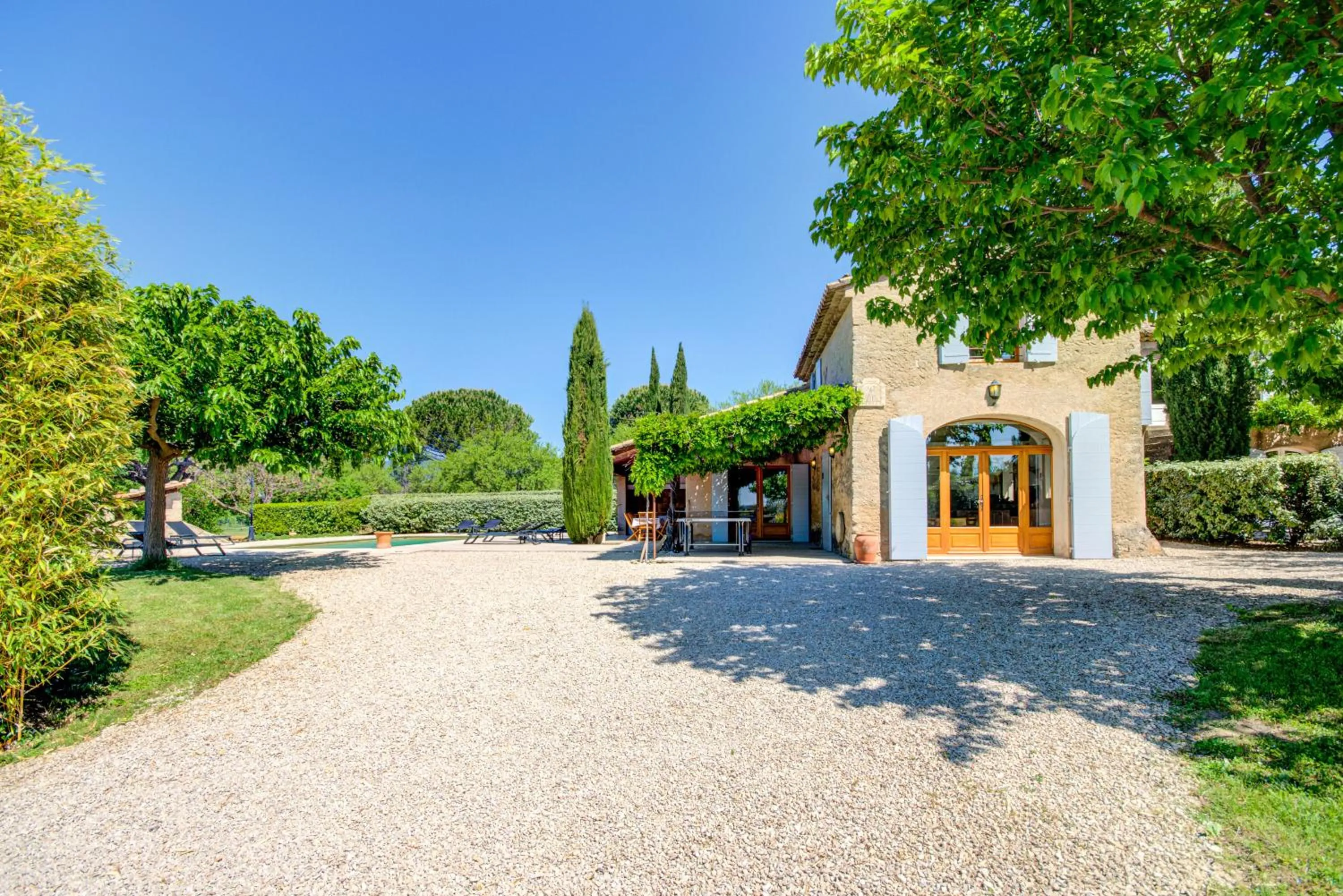 Property building in Les Chambres du Perussier