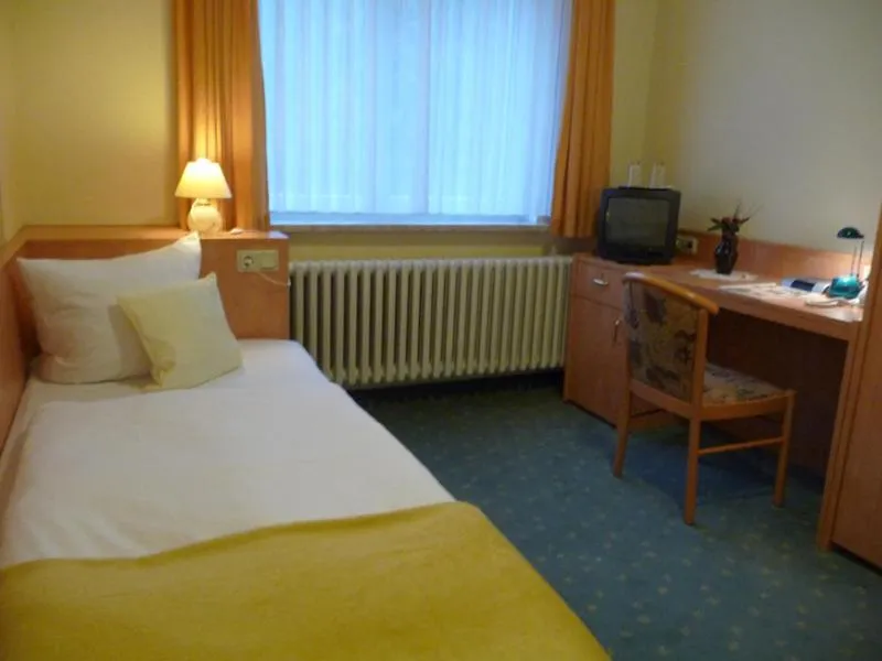 Photo of the whole room, Bed in Hotel Garni am Schlosspark