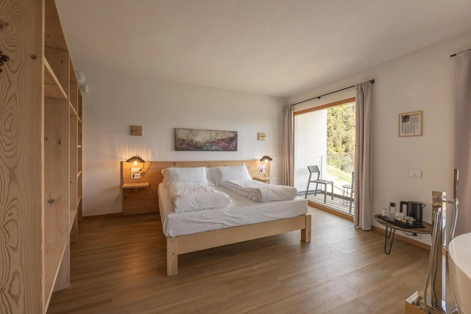 Bed in Giallo Dolomiti Wellness