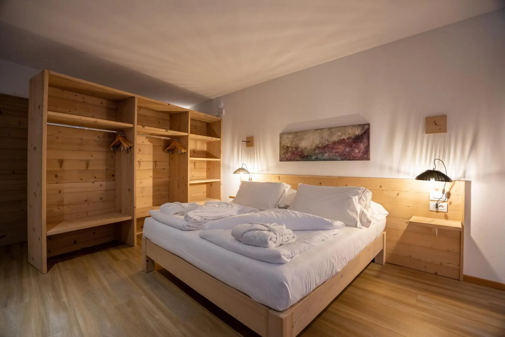 Photo of the whole room, Bed in Giallo Dolomiti Wellness