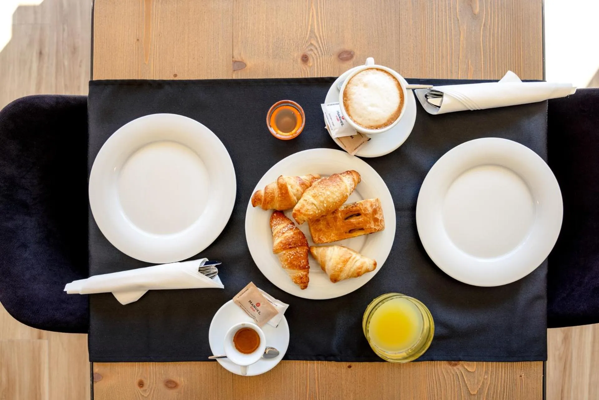 Breakfast in Giallo Dolomiti Wellness