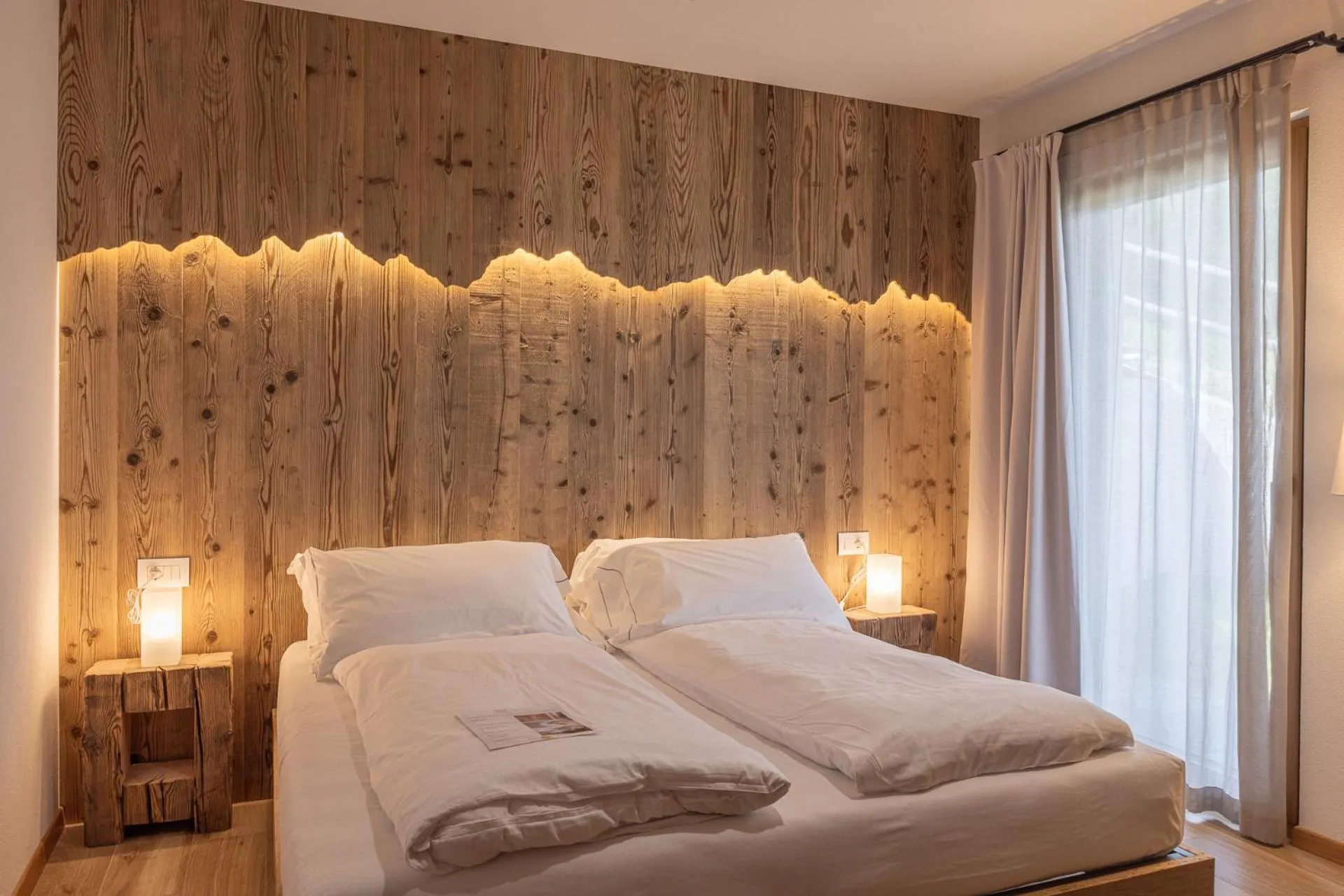 Bedroom, Bed in Giallo Dolomiti Wellness