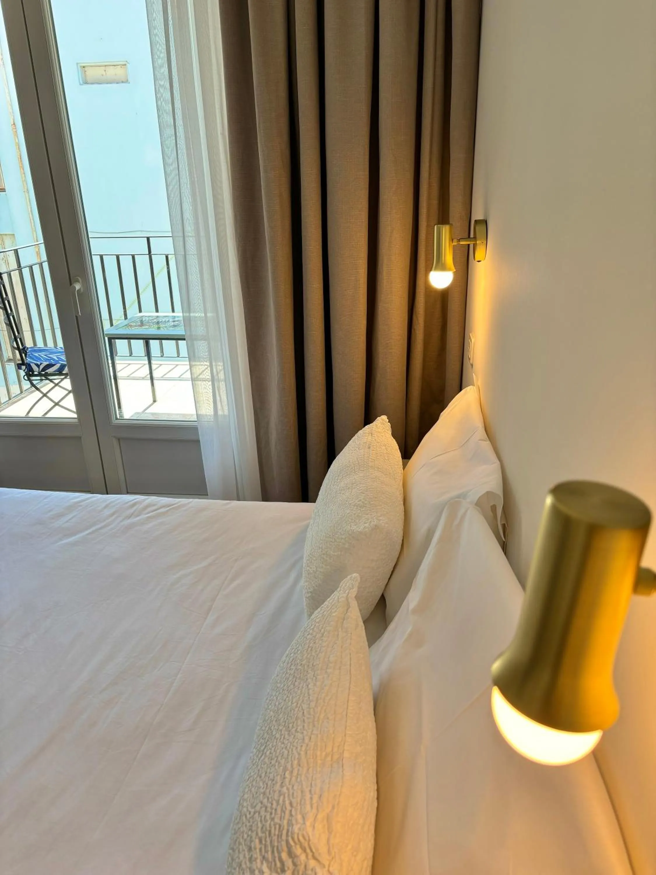 Bedroom, Bed in Hotel Bonaparte