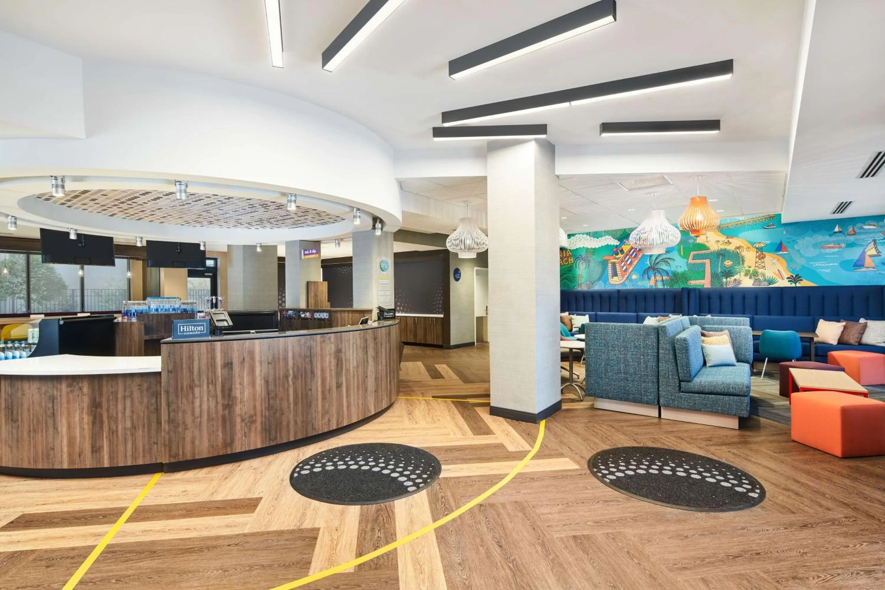 Lobby or reception in Tru By Hilton Ft Lauderdale Airport
