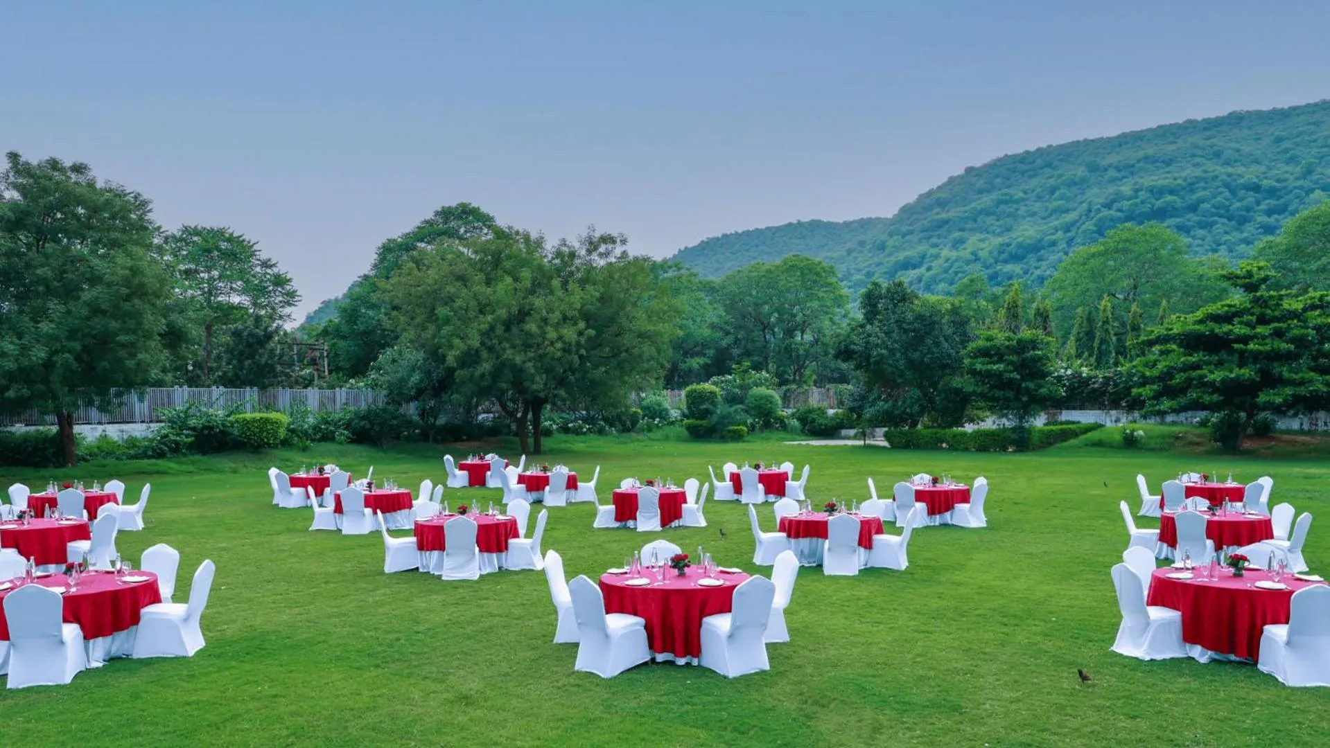 Garden in DoubleTree By Hilton Jaipur Amer