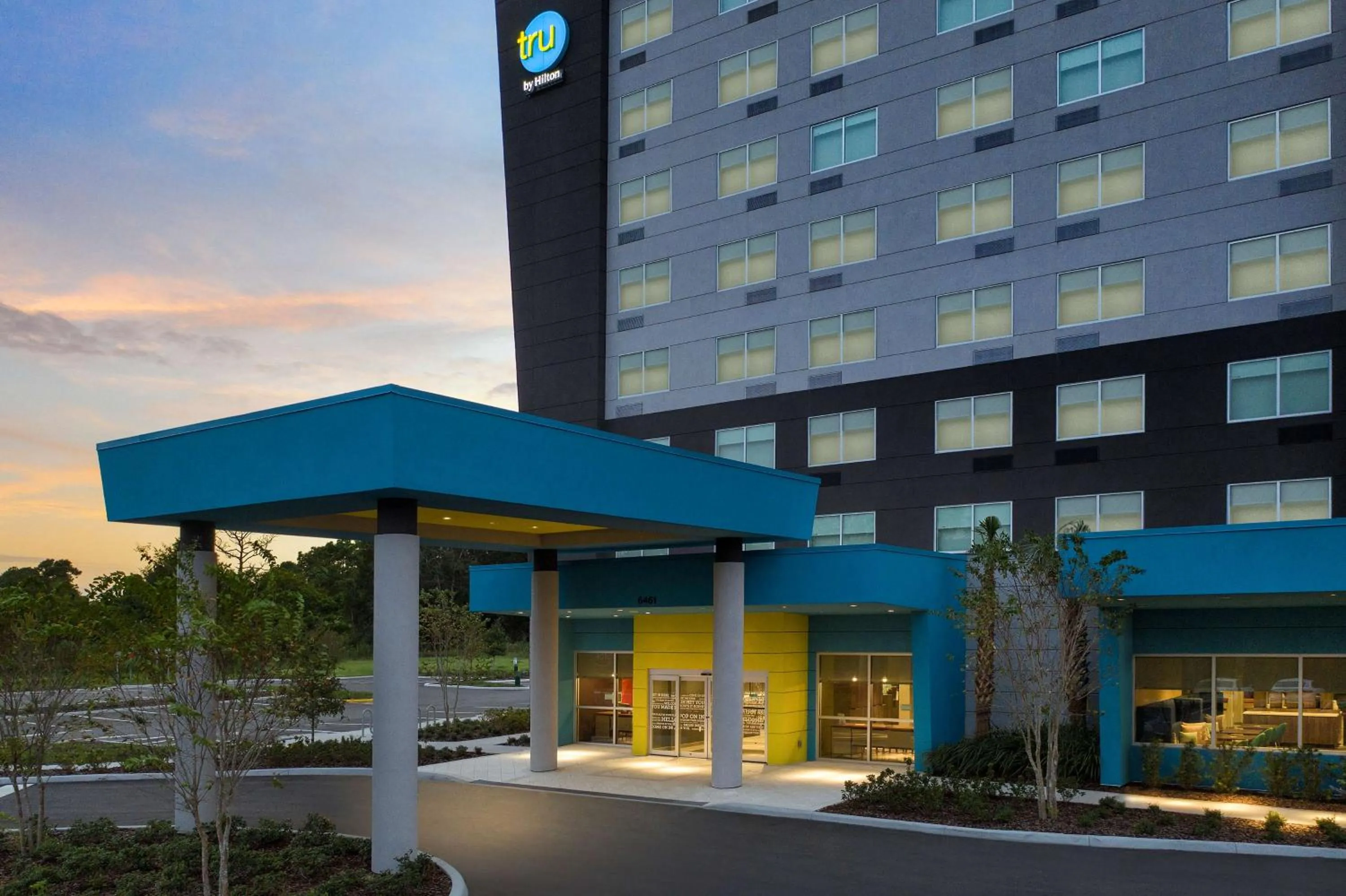 Property building in Tru By Hilton Orlando Convention Center